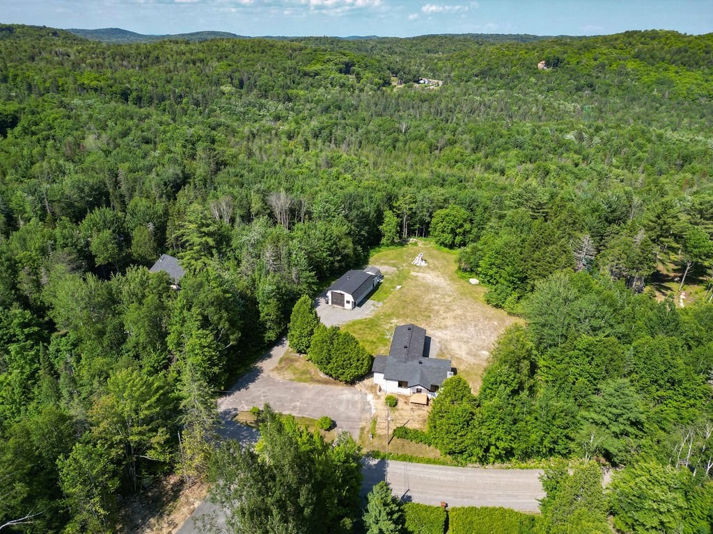 









76


465e Avenue

,
Saint-Hippolyte,




QC
J8A3E5

