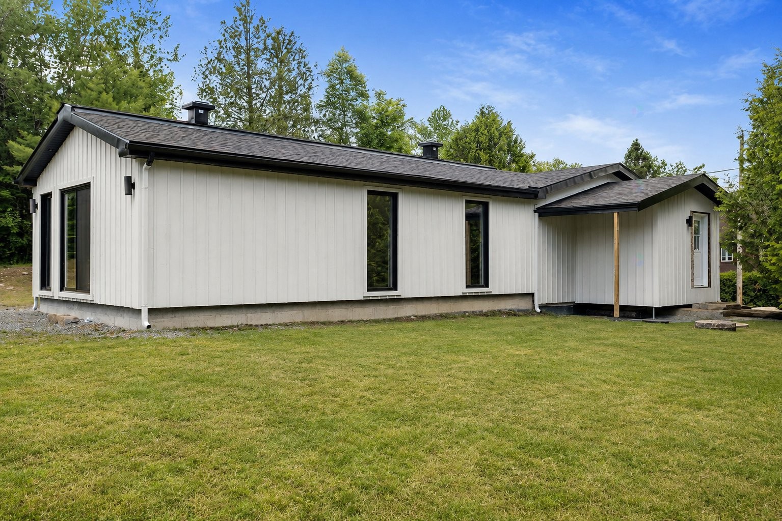 









76


465e Avenue

,
Saint-Hippolyte,




QC
J8A3E5

