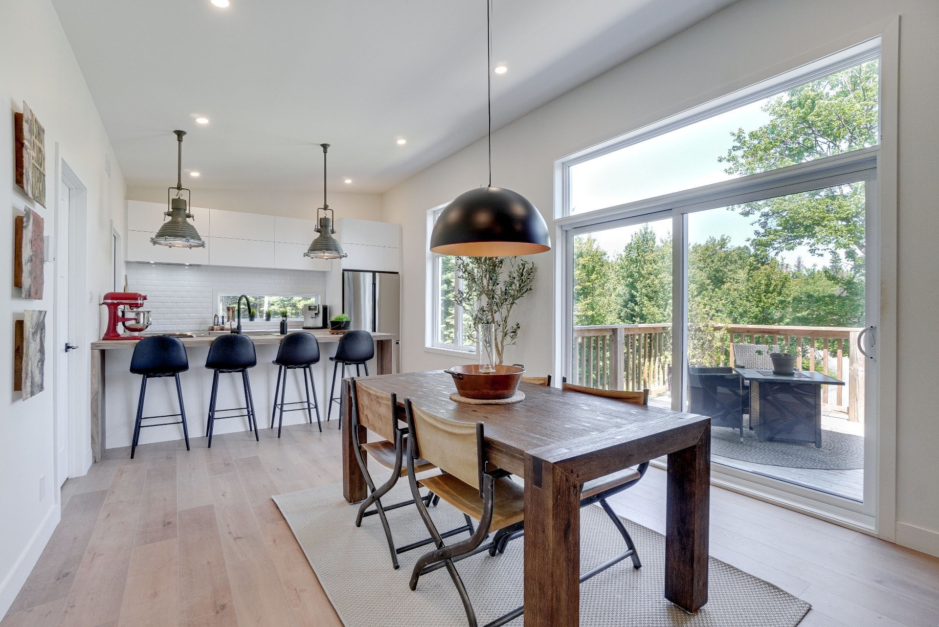 









219


Rue Gérard-Denis

,
Sainte-Marguerite-du-Lac-Masson,




QC
J0T1L0

