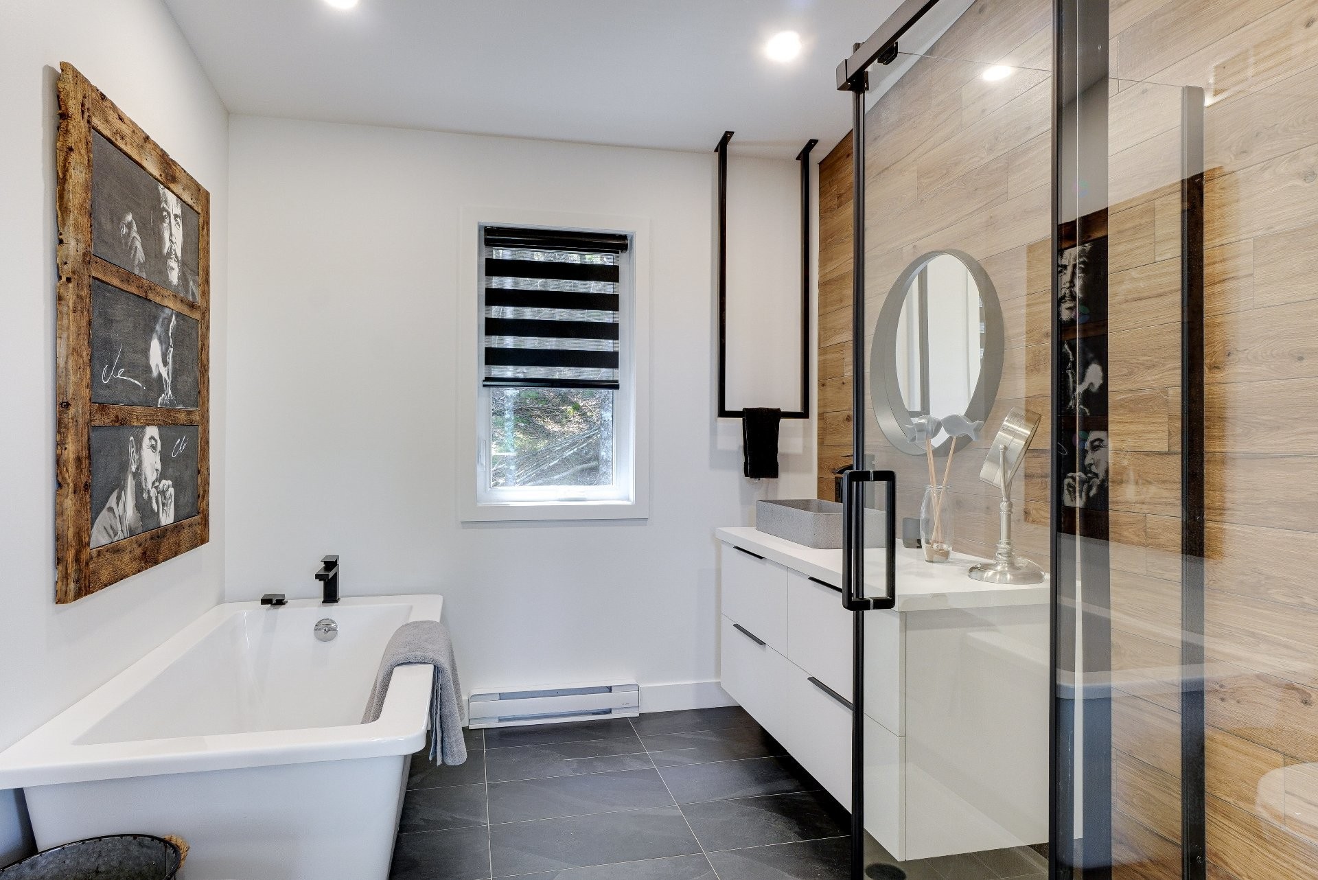 









219


Rue Gérard-Denis

,
Sainte-Marguerite-du-Lac-Masson,




QC
J0T1L0

