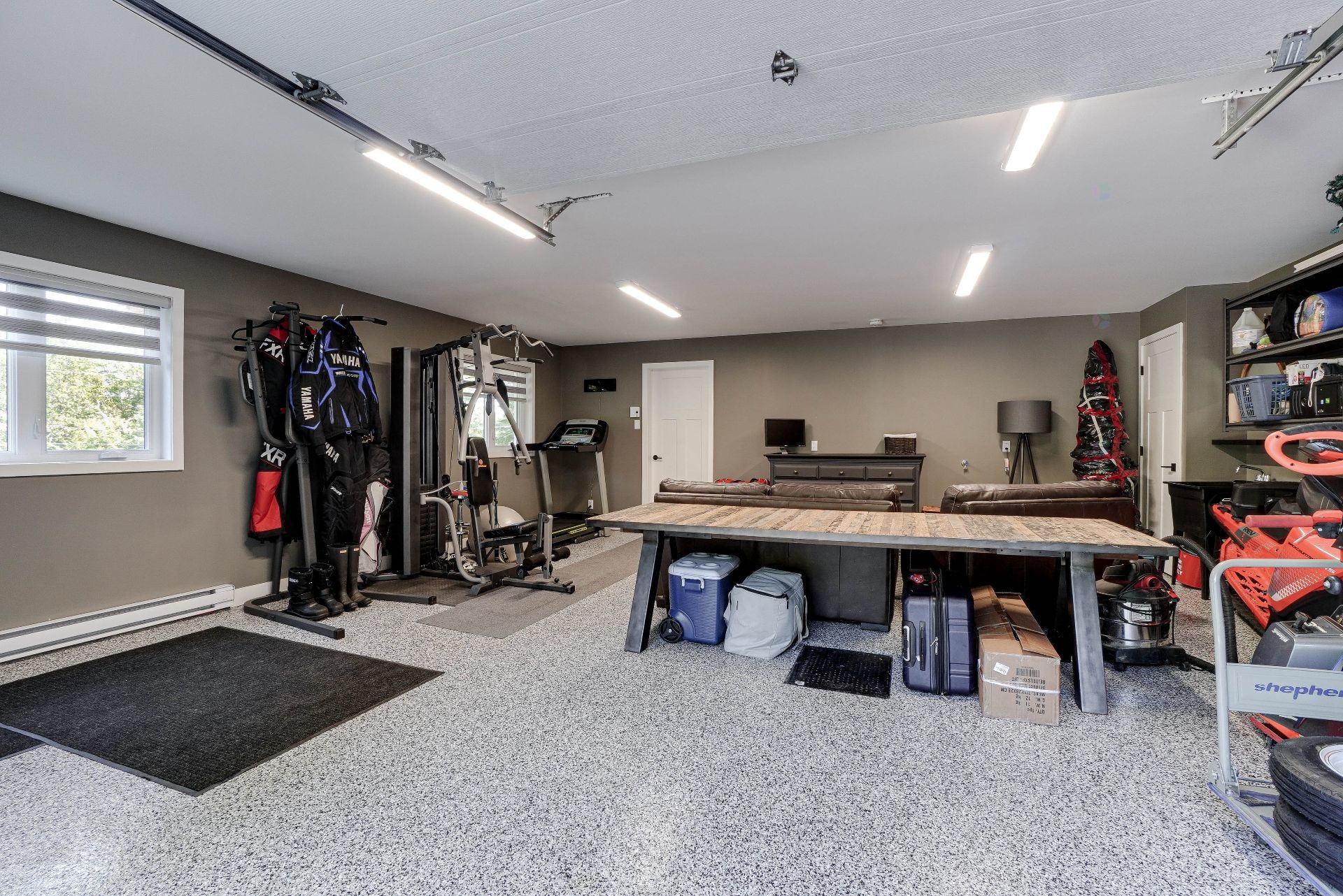 









219


Rue Gérard-Denis

,
Sainte-Marguerite-du-Lac-Masson,




QC
J0T1L0

