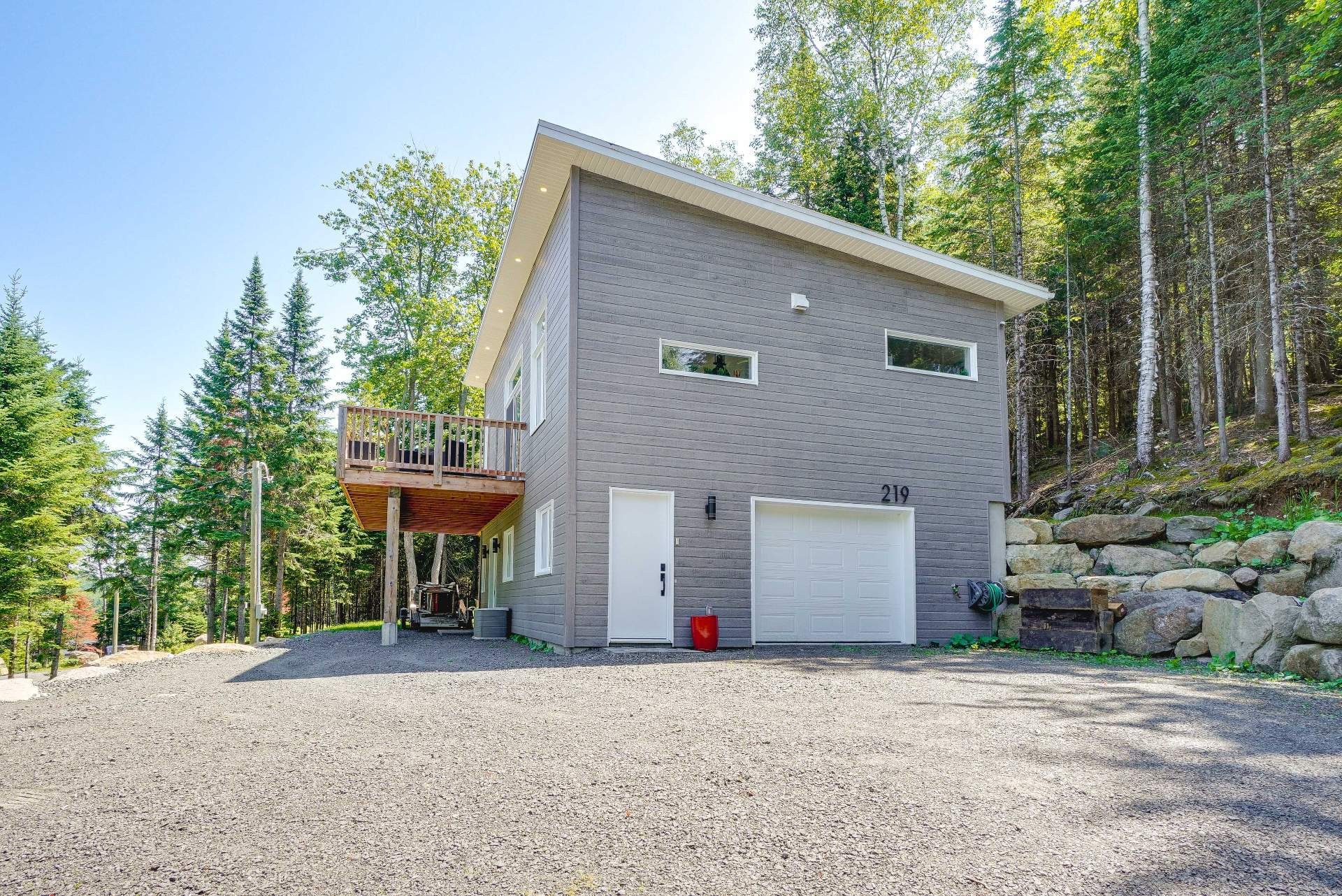









219


Rue Gérard-Denis

,
Sainte-Marguerite-du-Lac-Masson,




QC
J0T1L0

