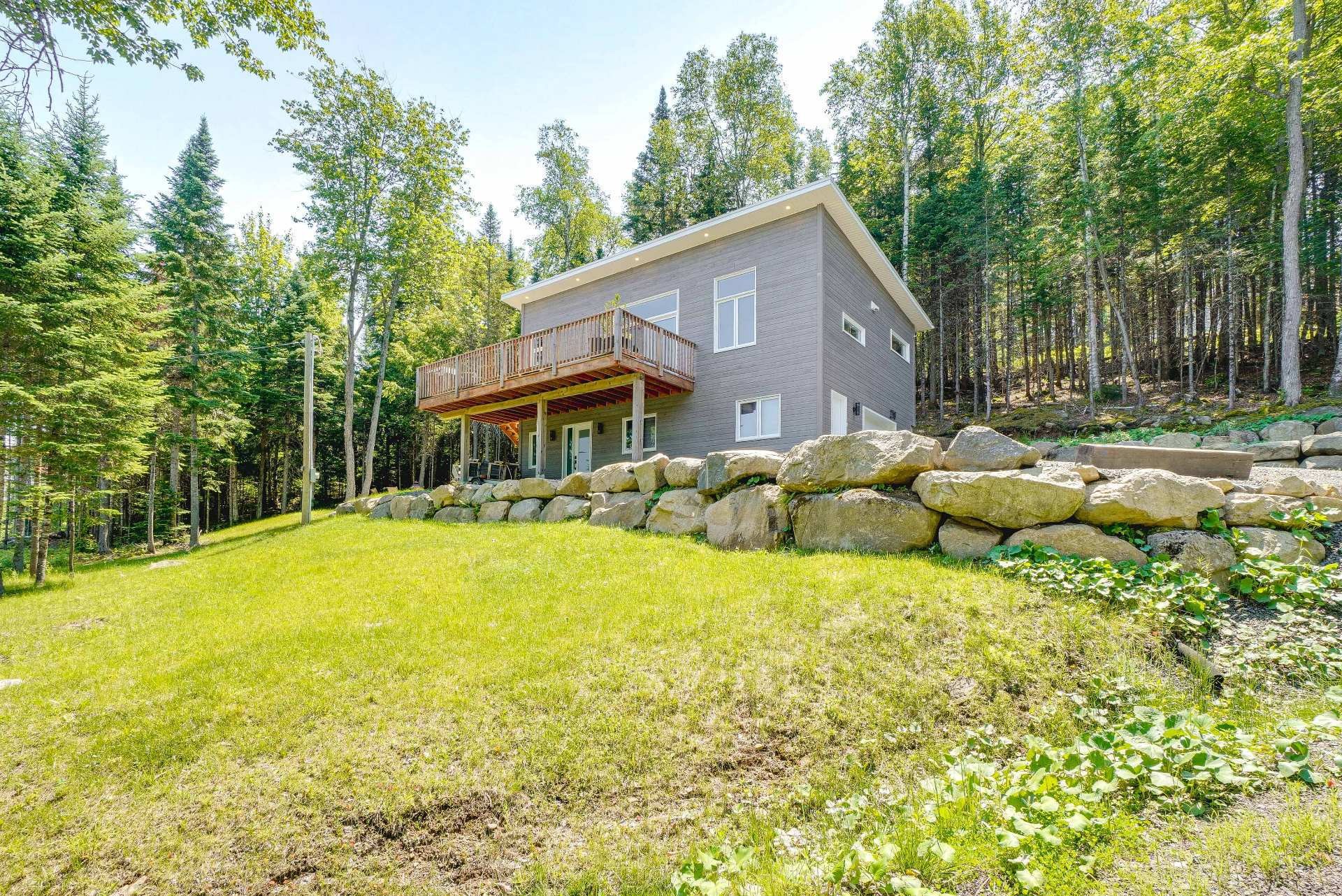 









219


Rue Gérard-Denis

,
Sainte-Marguerite-du-Lac-Masson,




QC
J0T1L0

