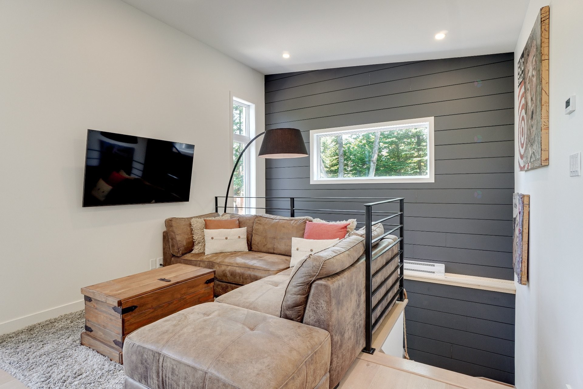 









219


Rue Gérard-Denis

,
Sainte-Marguerite-du-Lac-Masson,




QC
J0T1L0

