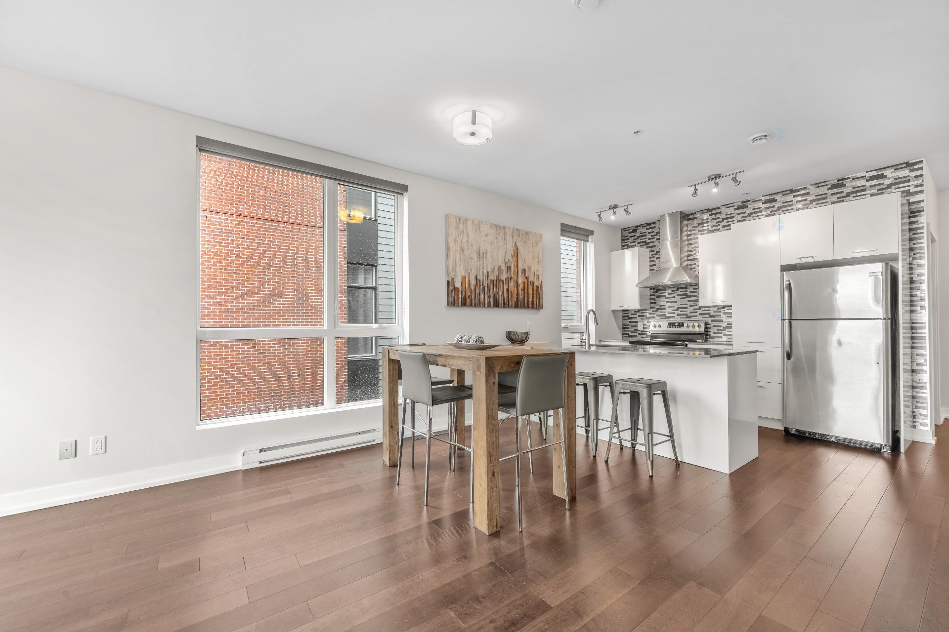 









420


19e Avenue

, 304,
Montréal (Lachine),




QC
H8S3S2


