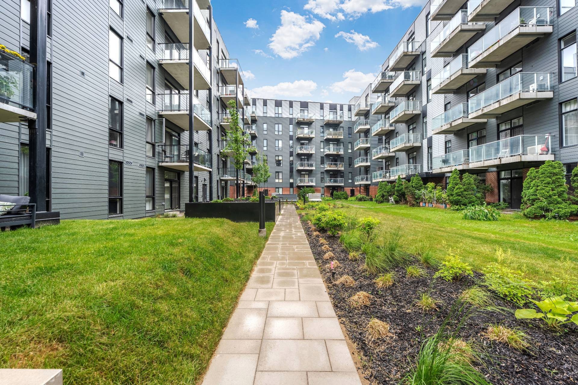 









420


19e Avenue

, 304,
Montréal (Lachine),




QC
H8S3S2

