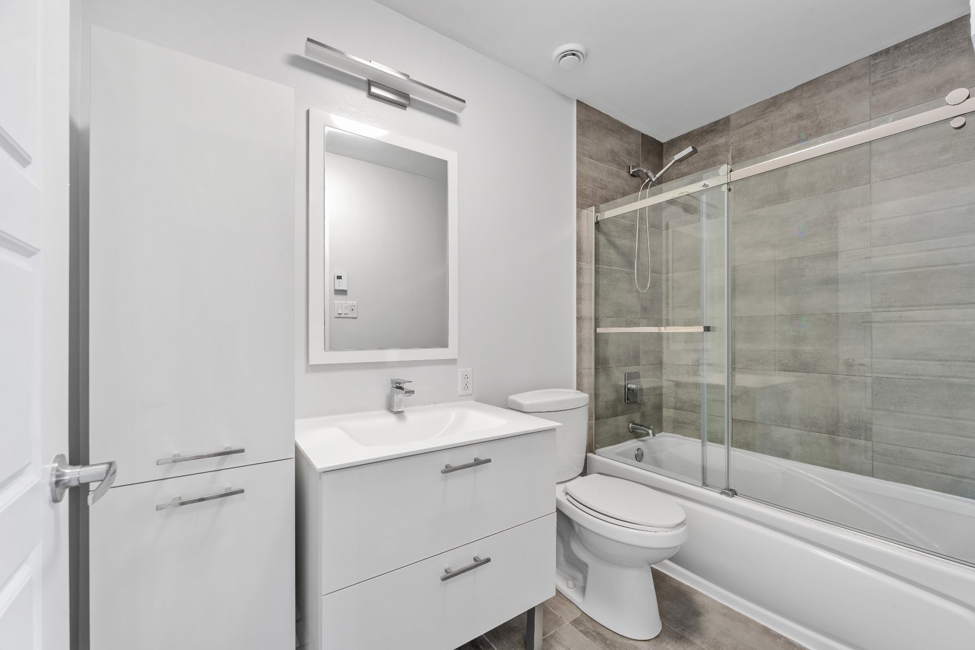 









420


19e Avenue

, 304,
Montréal (Lachine),




QC
H8S3S2

