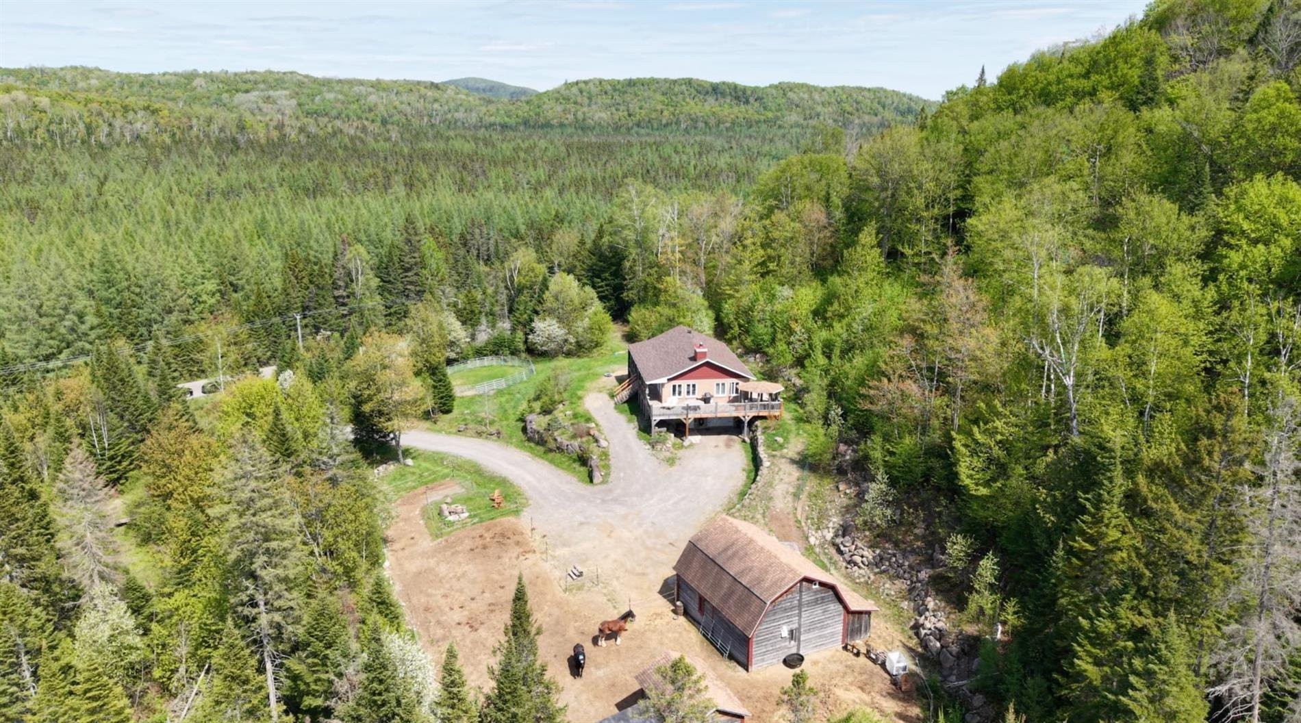 









2120


Ch. du Golf

,
Sainte-Lucie-des-Laurentides,




QC
J0T2J0

