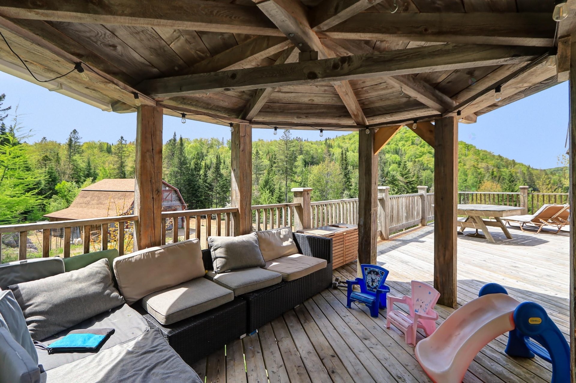 









2120


Ch. du Golf

,
Sainte-Lucie-des-Laurentides,




QC
J0T2J0


