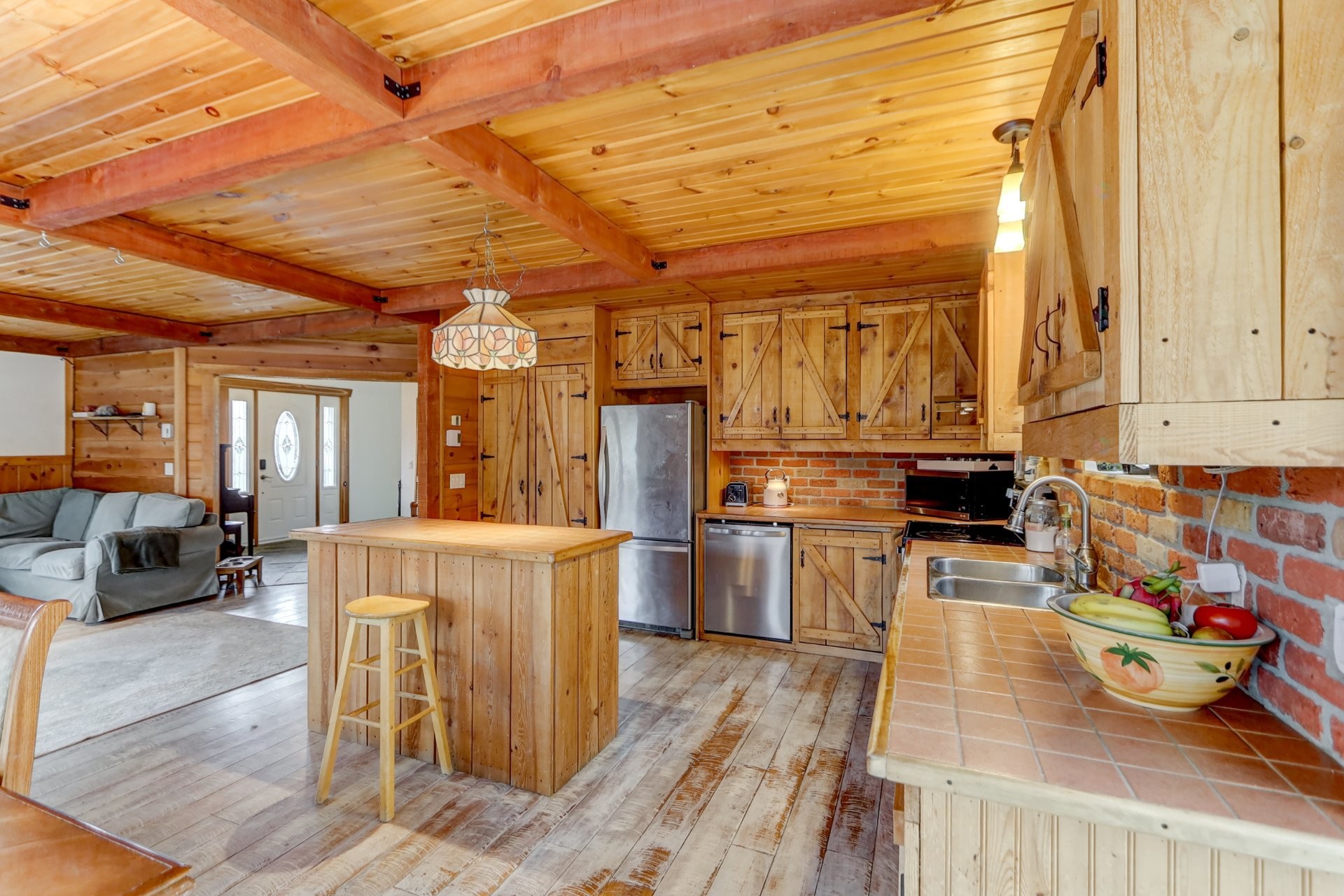 









2120


Ch. du Golf

,
Sainte-Lucie-des-Laurentides,




QC
J0T2J0

