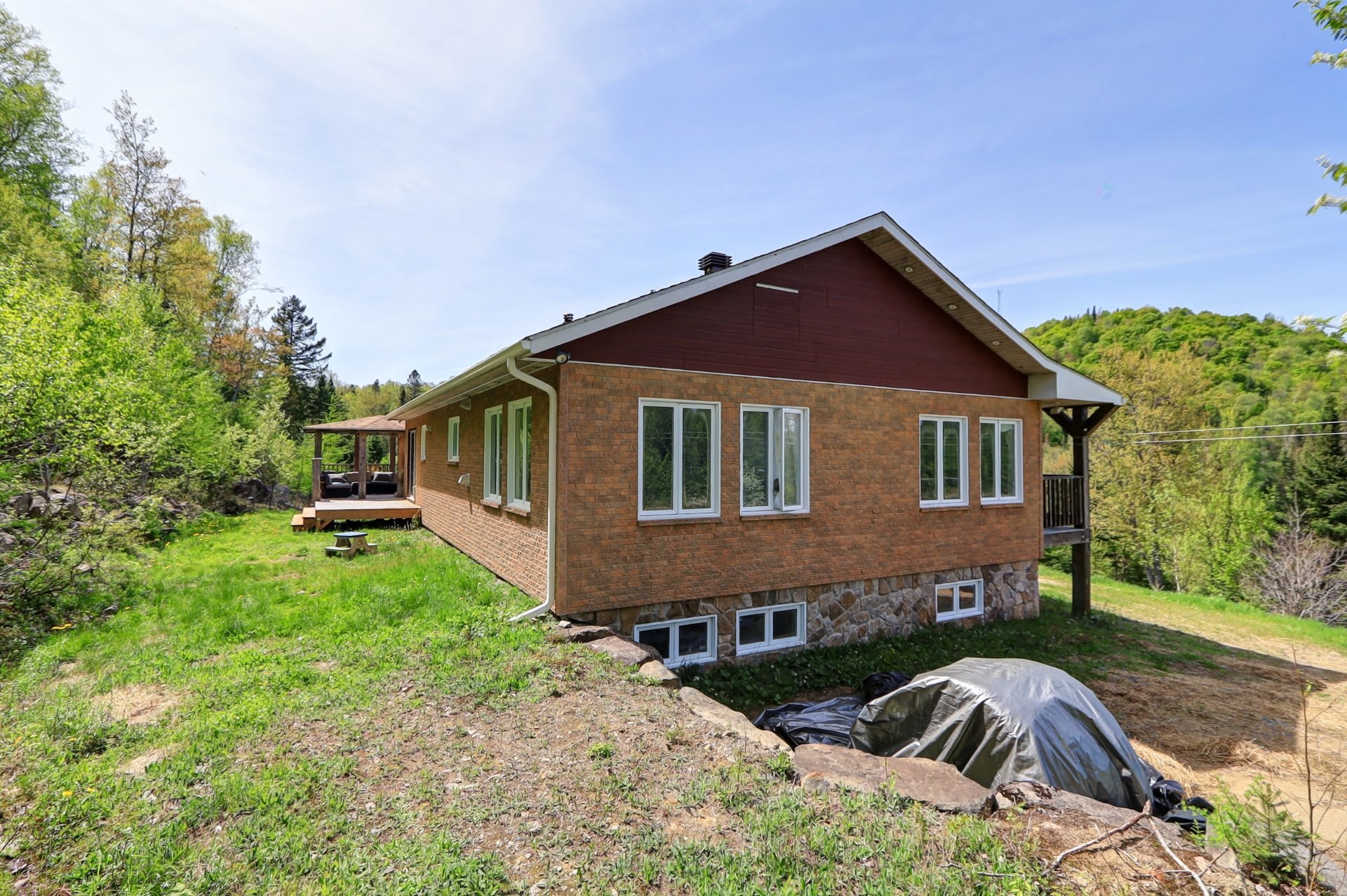 









2120


Ch. du Golf

,
Sainte-Lucie-des-Laurentides,




QC
J0T2J0

