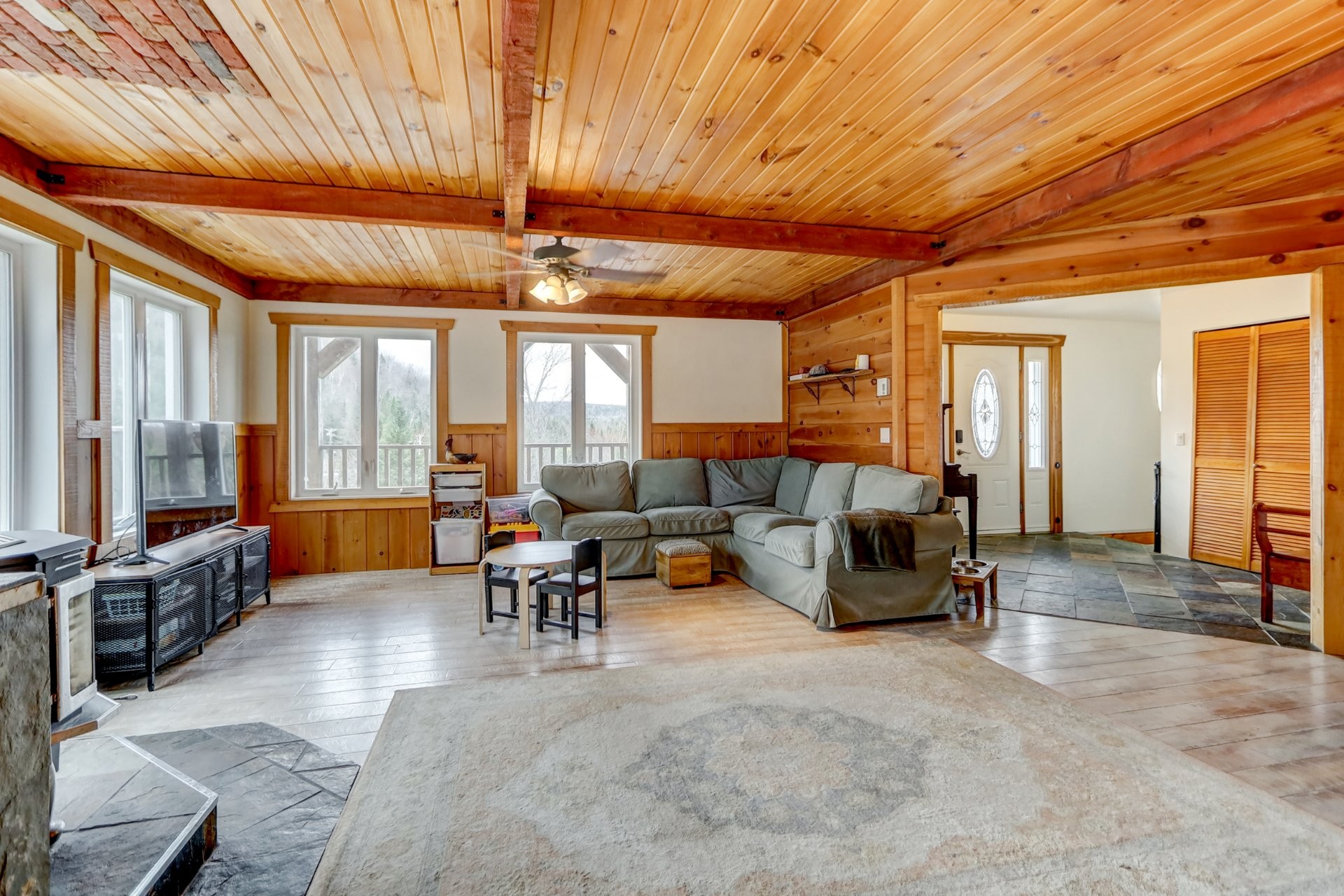 









2120Z


Ch. du Golf

,
Sainte-Lucie-des-Laurentides,







QC
J0T2J0

