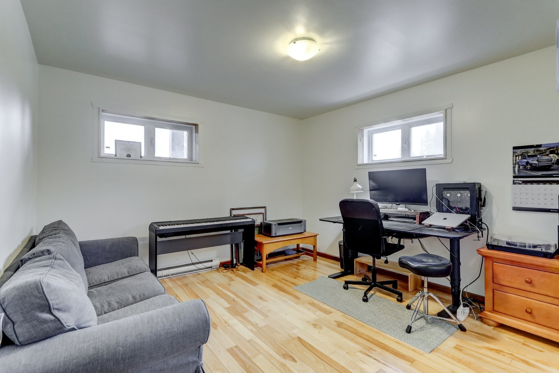 









2120Z


Ch. du Golf

,
Sainte-Lucie-des-Laurentides,







QC
J0T2J0

