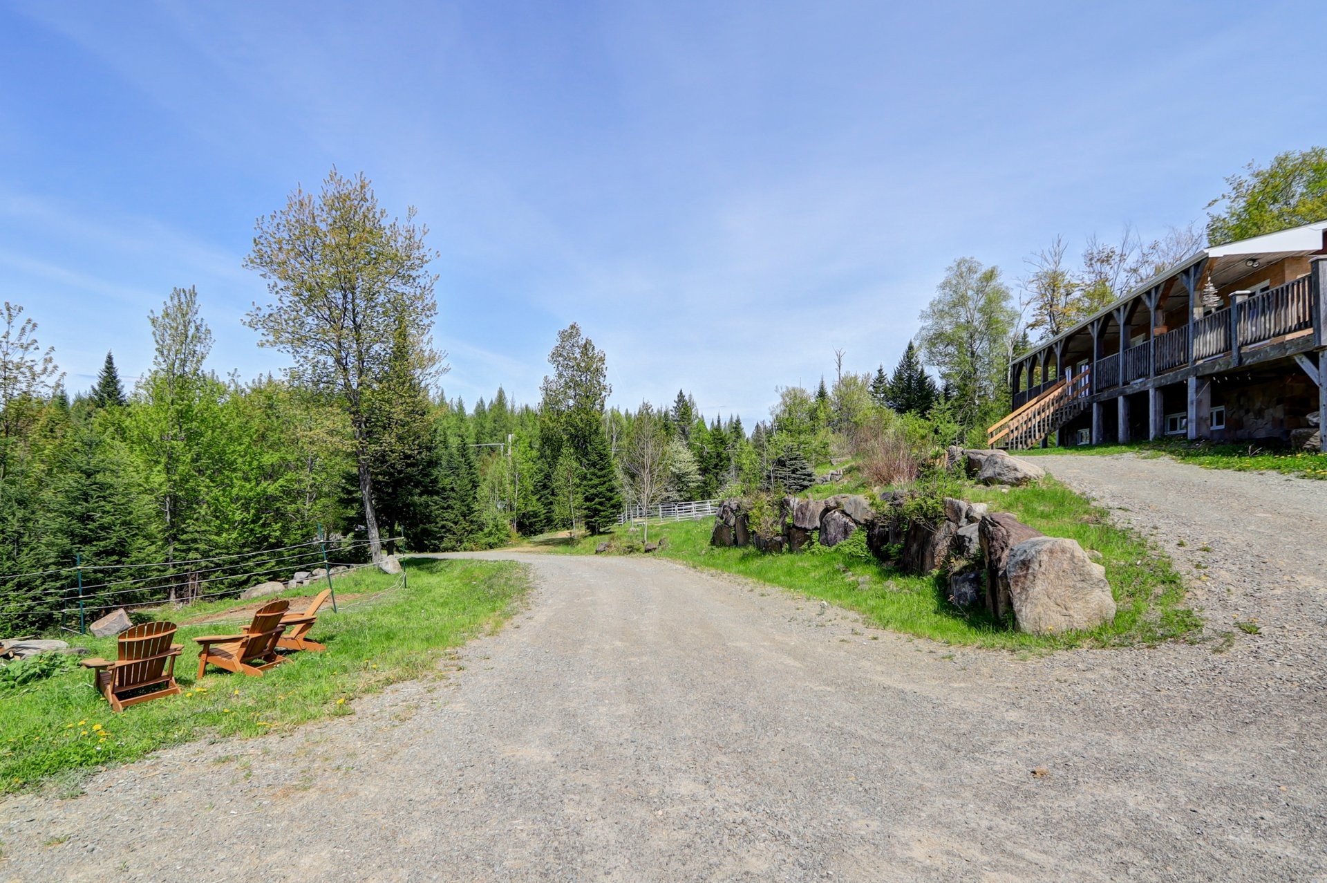 









2120Z


Ch. du Golf

,
Sainte-Lucie-des-Laurentides,







QC
J0T2J0

