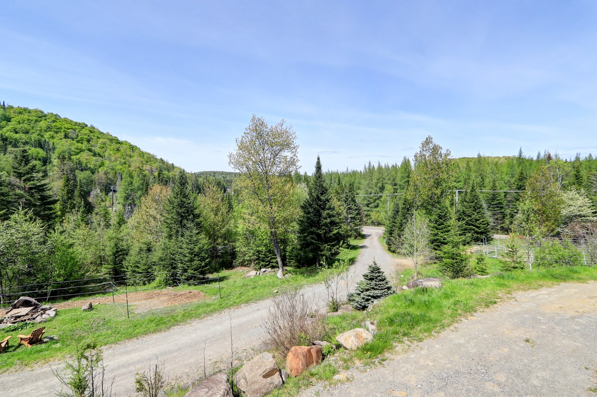 









2120Z


Ch. du Golf

,
Sainte-Lucie-des-Laurentides,







QC
J0T2J0

