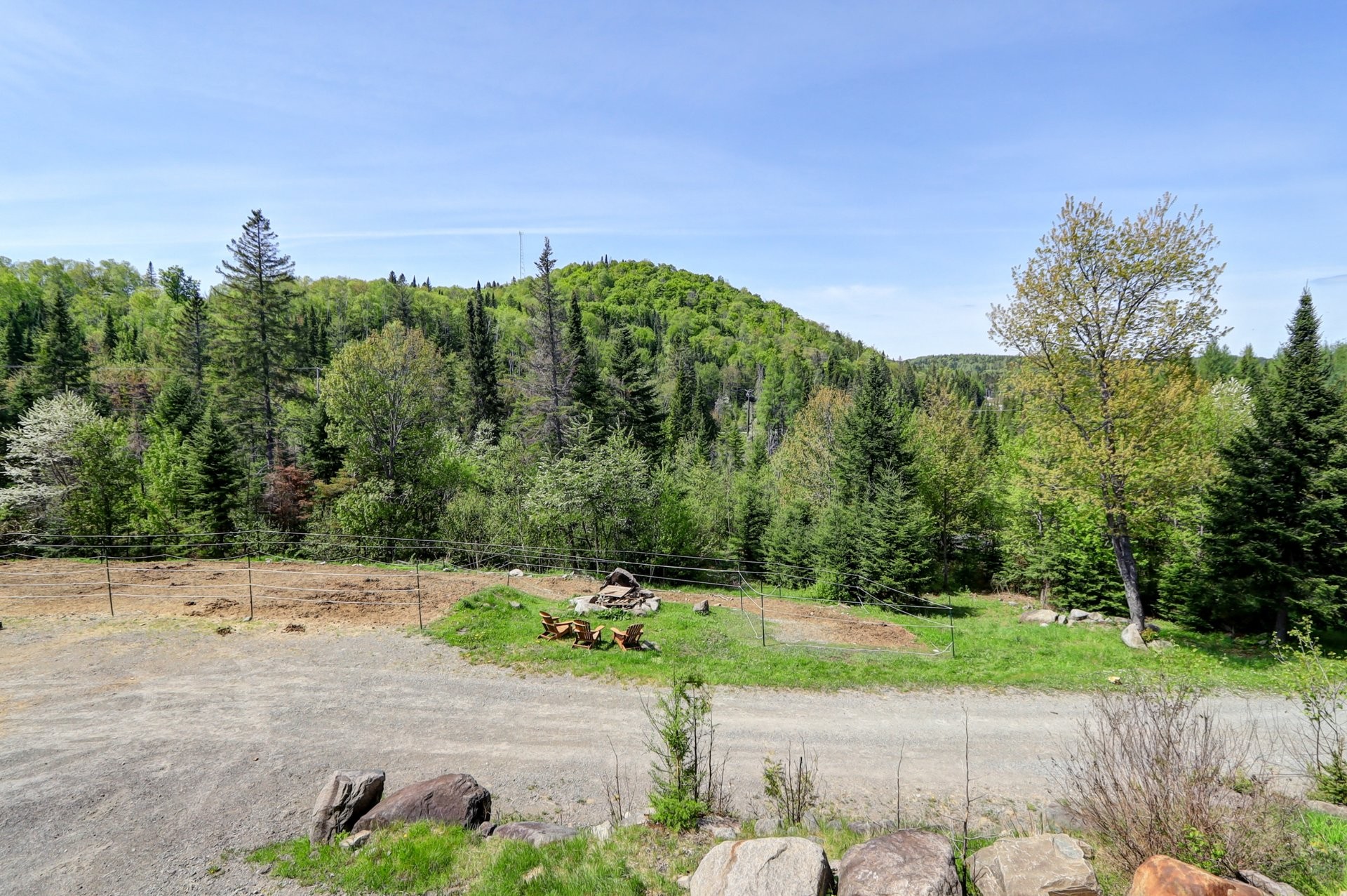 









2120Z


Ch. du Golf

,
Sainte-Lucie-des-Laurentides,







QC
J0T2J0

