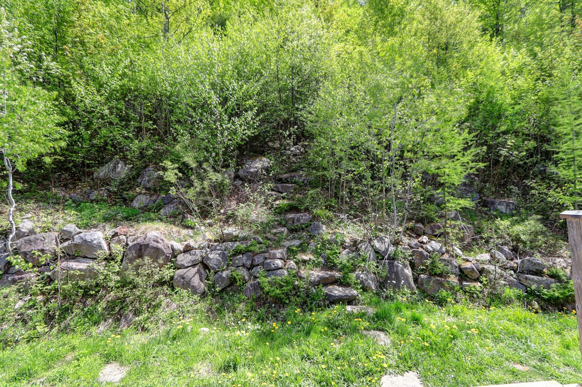 









2120Z


Ch. du Golf

,
Sainte-Lucie-des-Laurentides,







QC
J0T2J0

