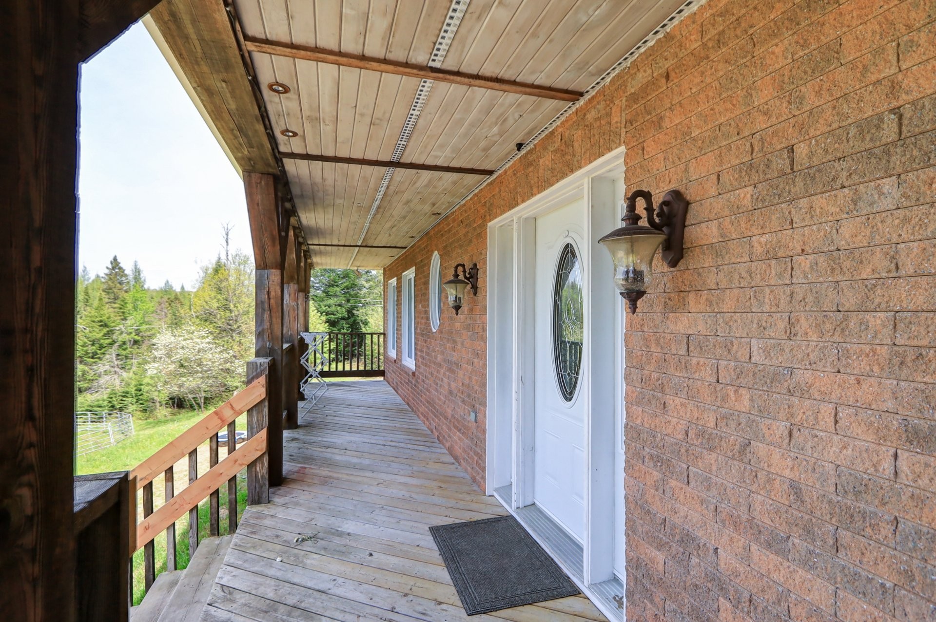 









2120Z


Ch. du Golf

,
Sainte-Lucie-des-Laurentides,







QC
J0T2J0

