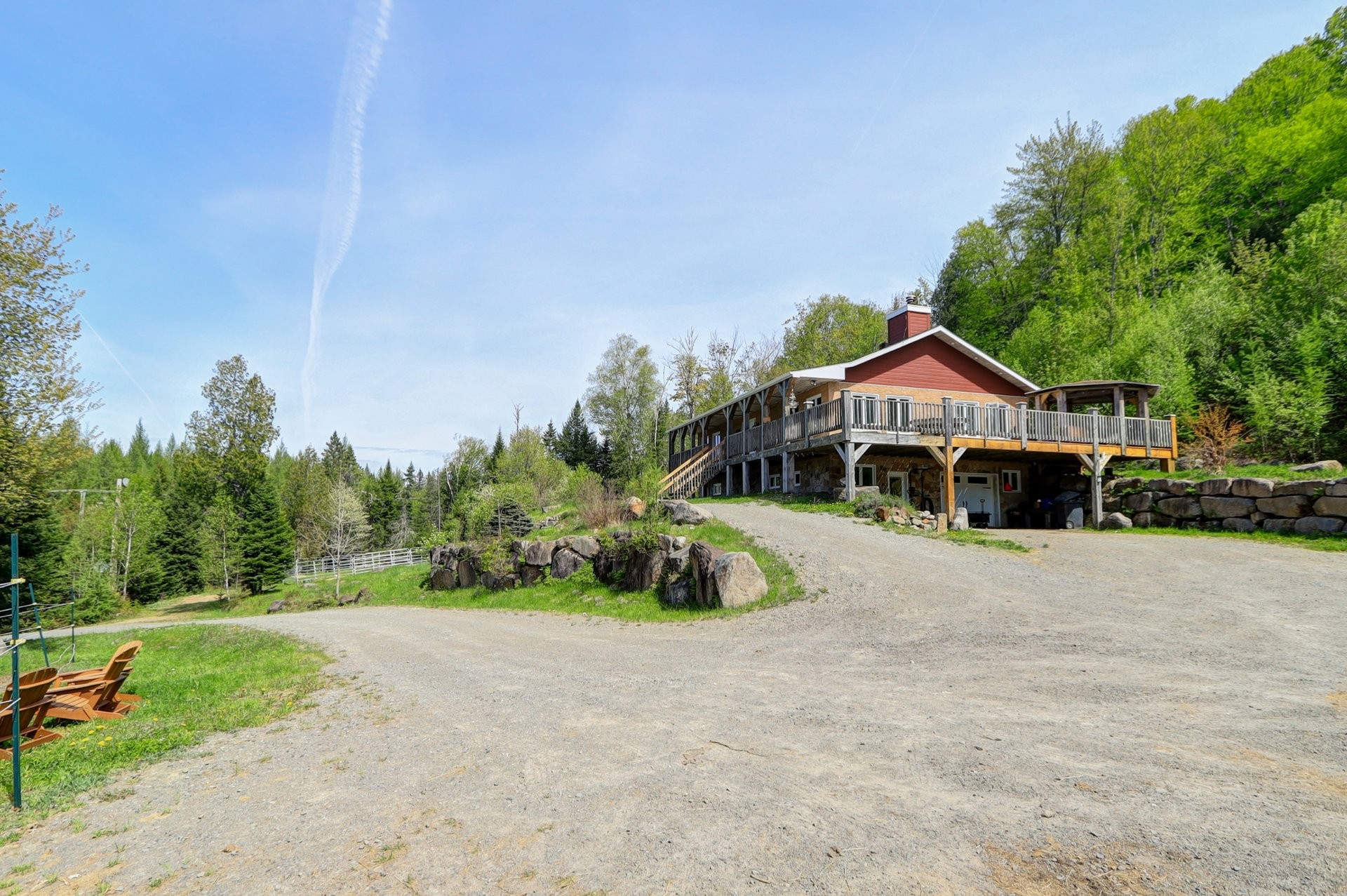 









2120Z


Ch. du Golf

,
Sainte-Lucie-des-Laurentides,







QC
J0T2J0

