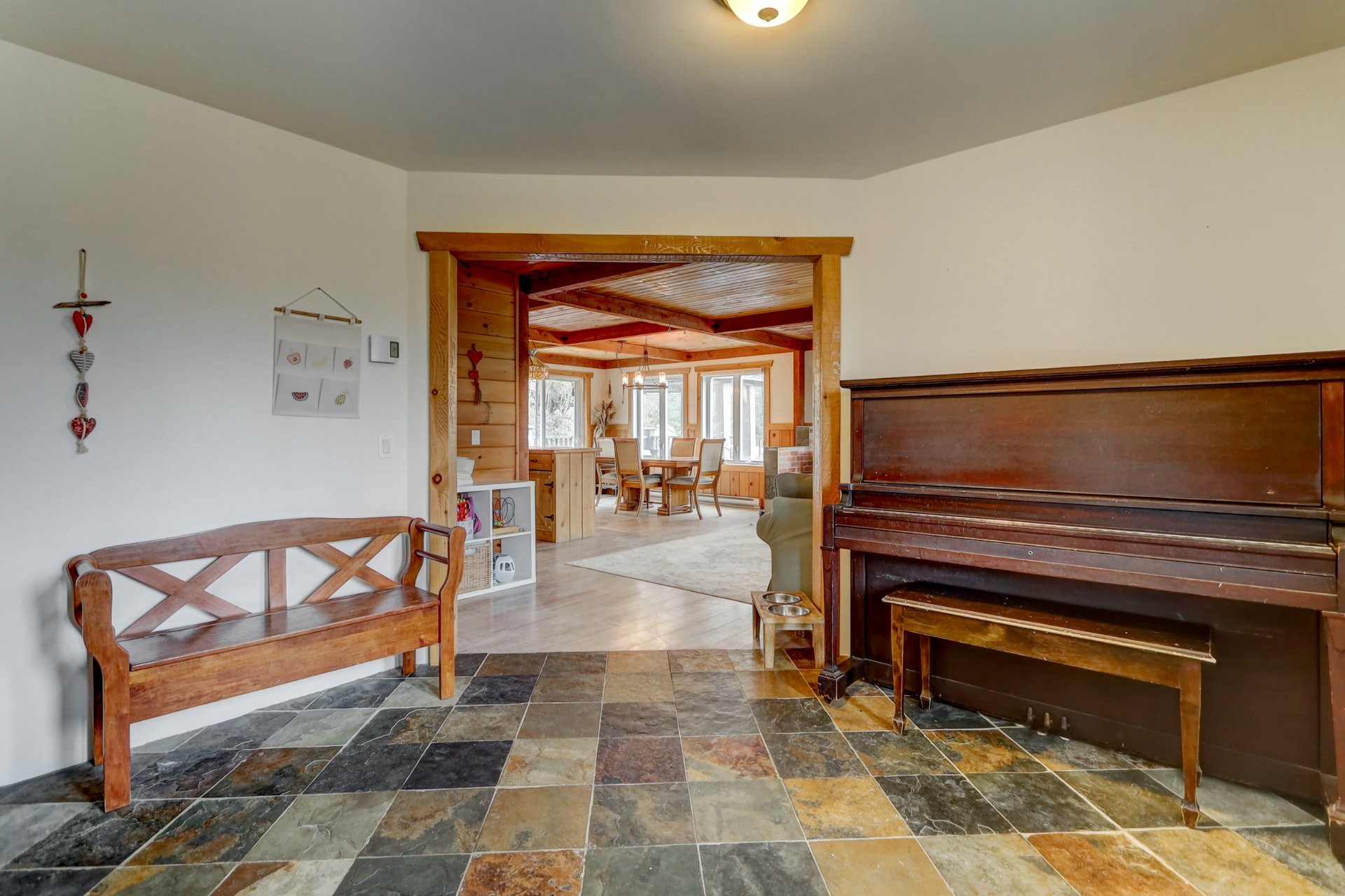 









2120Z


Ch. du Golf

,
Sainte-Lucie-des-Laurentides,







QC
J0T2J0

