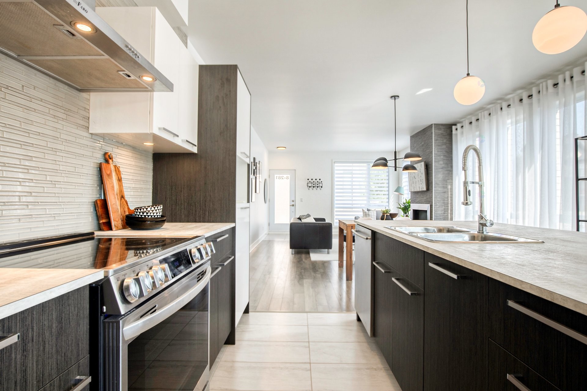 









281


Rue Prévert

, 8,
Saint-Basile-le-Grand,




QC
J3N1E8

