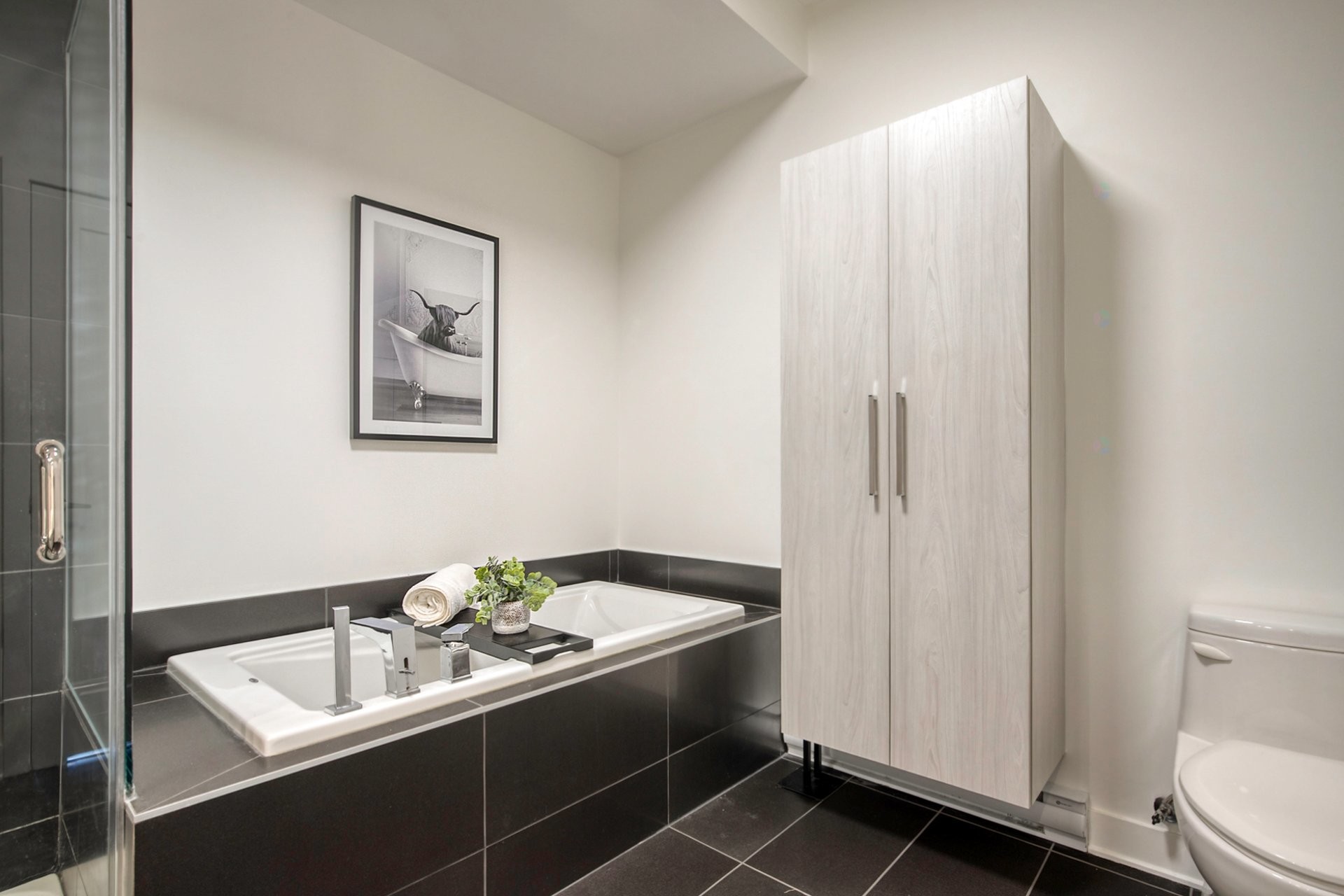 









281


Rue Prévert

, 8,
Saint-Basile-le-Grand,




QC
J3N1E8

