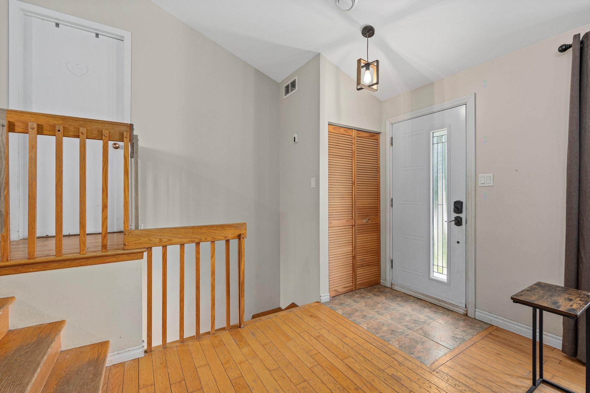 









62


Rue Évangéline

,
Vaudreuil-Dorion,




QC
J7V8A8

