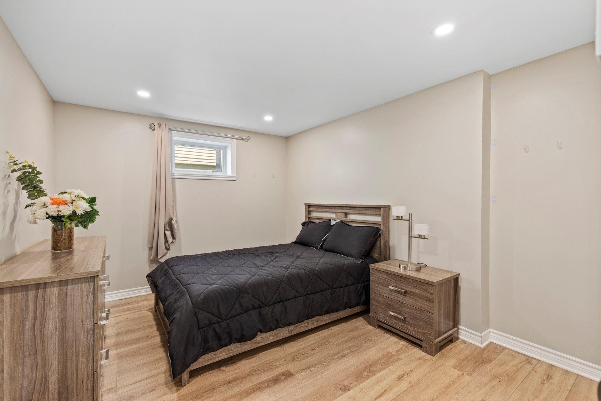 









62


Rue Évangéline

,
Vaudreuil-Dorion,




QC
J7V8A8

