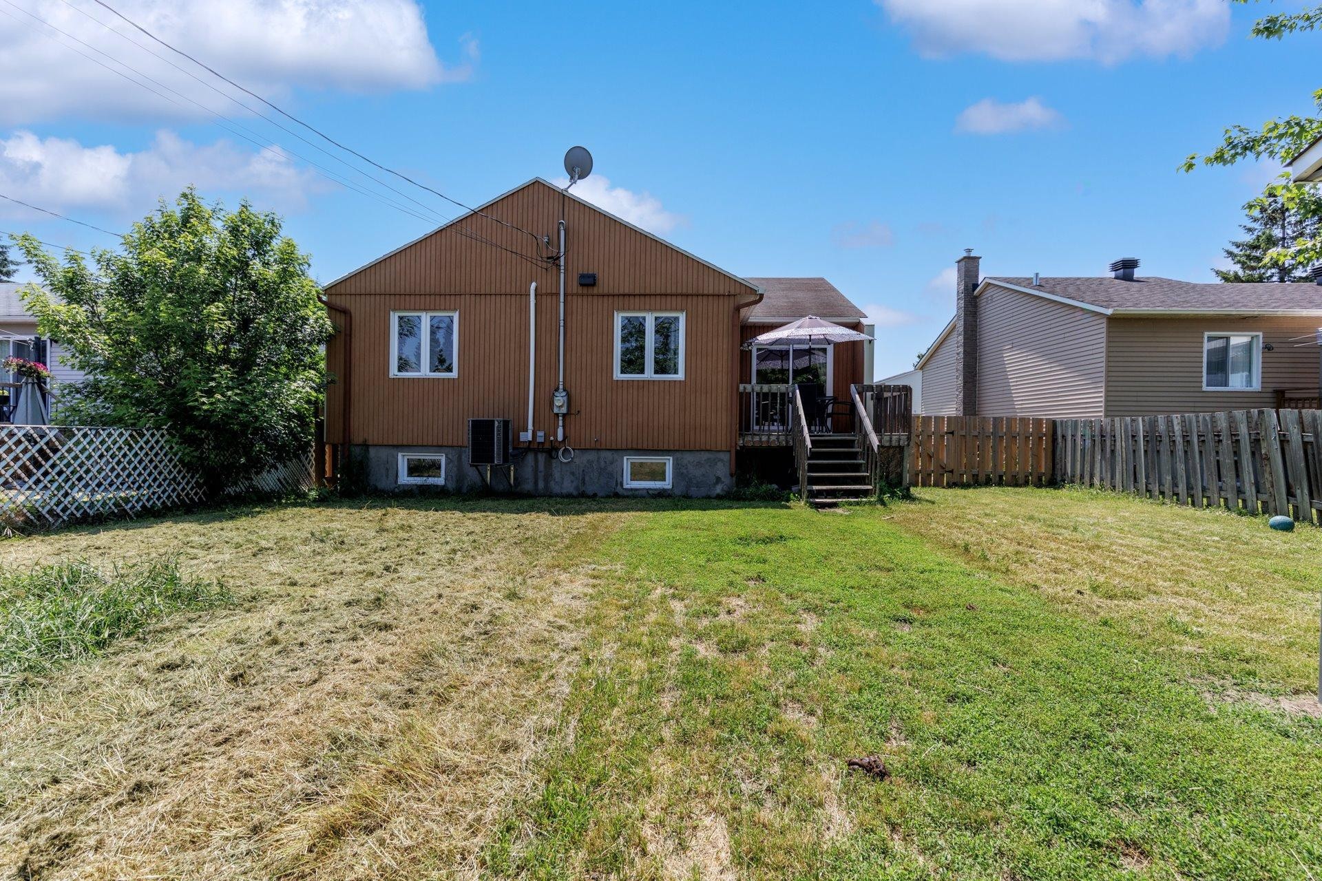 









62


Rue Évangéline

,
Vaudreuil-Dorion,




QC
J7V8A8


