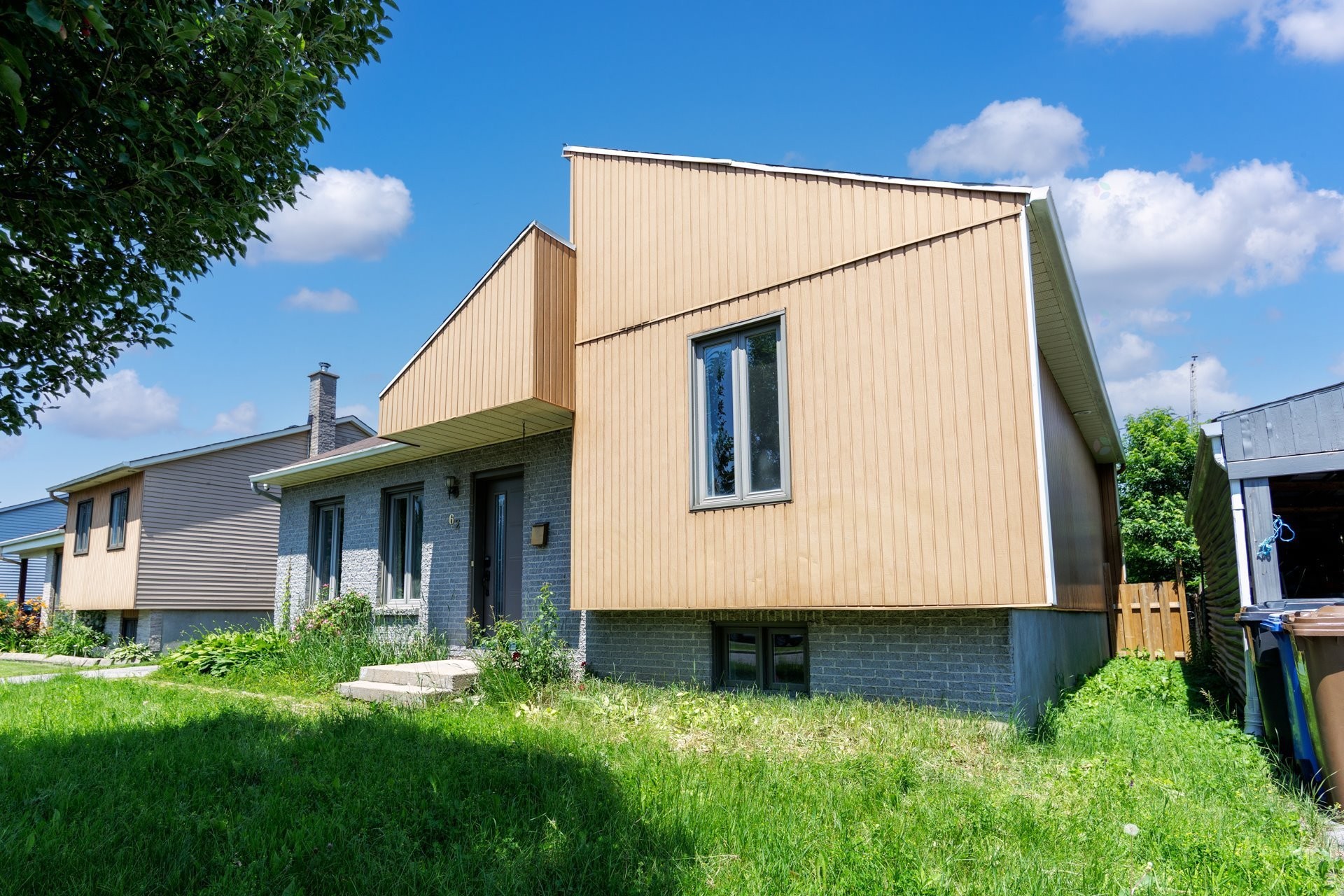 









62


Rue Évangéline

,
Vaudreuil-Dorion,




QC
J7V8A8

