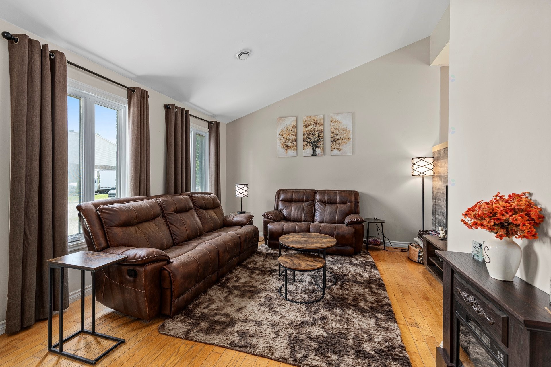 









62


Rue Évangéline

,
Vaudreuil-Dorion,




QC
J7V8A8

