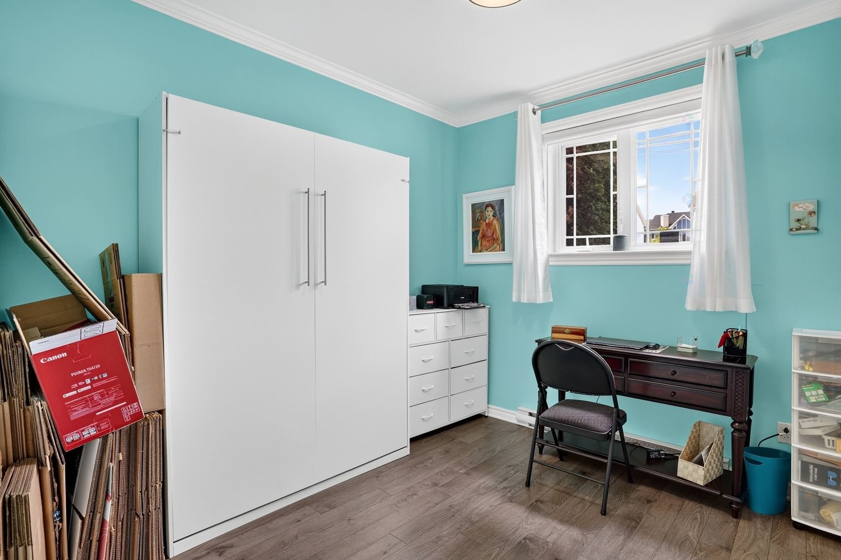 









2401


Boul. Lafontaine

, 2,
Saint-Jérôme,




QC
J7Y5L3

