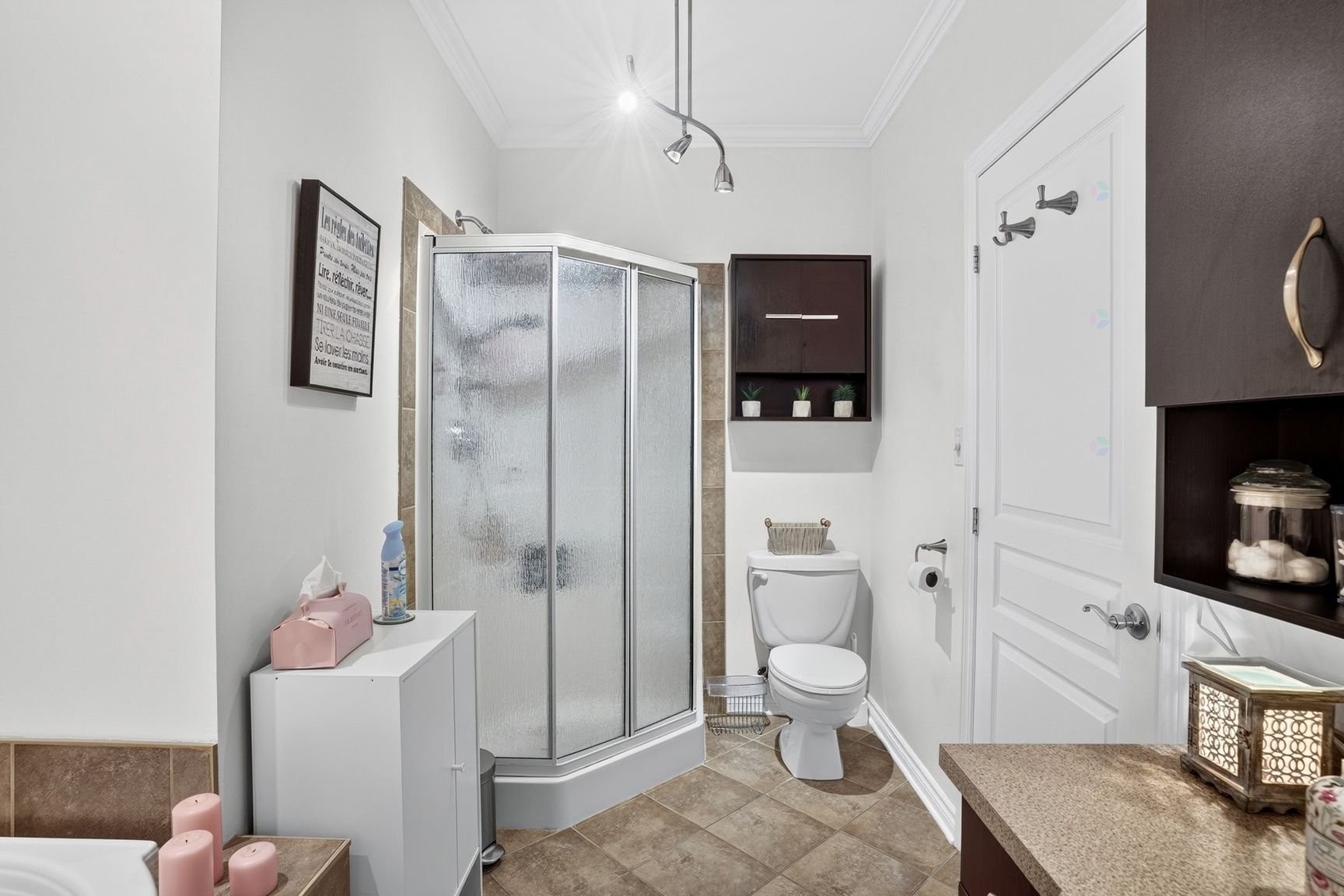 









2401


Boul. Lafontaine

, 2,
Saint-Jérôme,




QC
J7Y5L3

