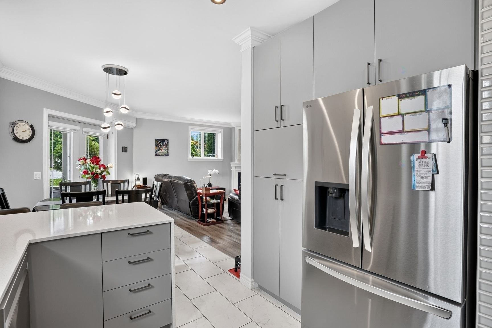 









2401


Boul. Lafontaine

, 2,
Saint-Jérôme,




QC
J7Y5L3

