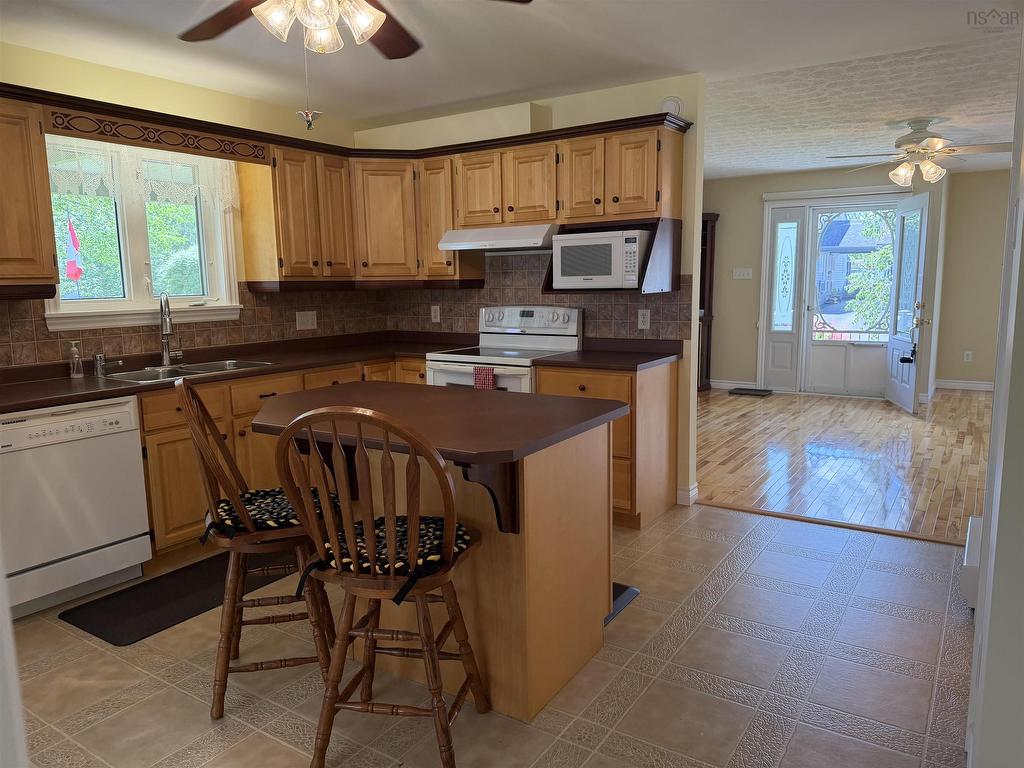 












27 Wellington Court

,
Truro,




NS
B2N 6M9

