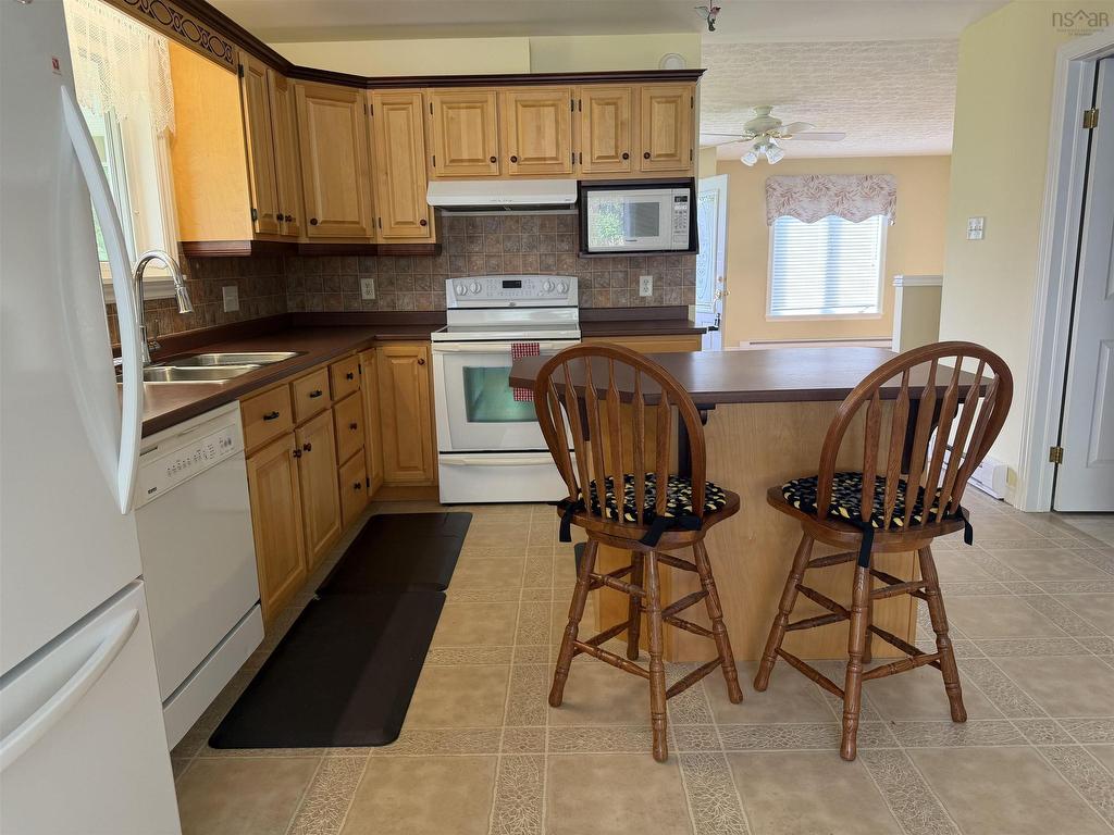 












27 Wellington Court

,
Truro,




NS
B2N 6M9

