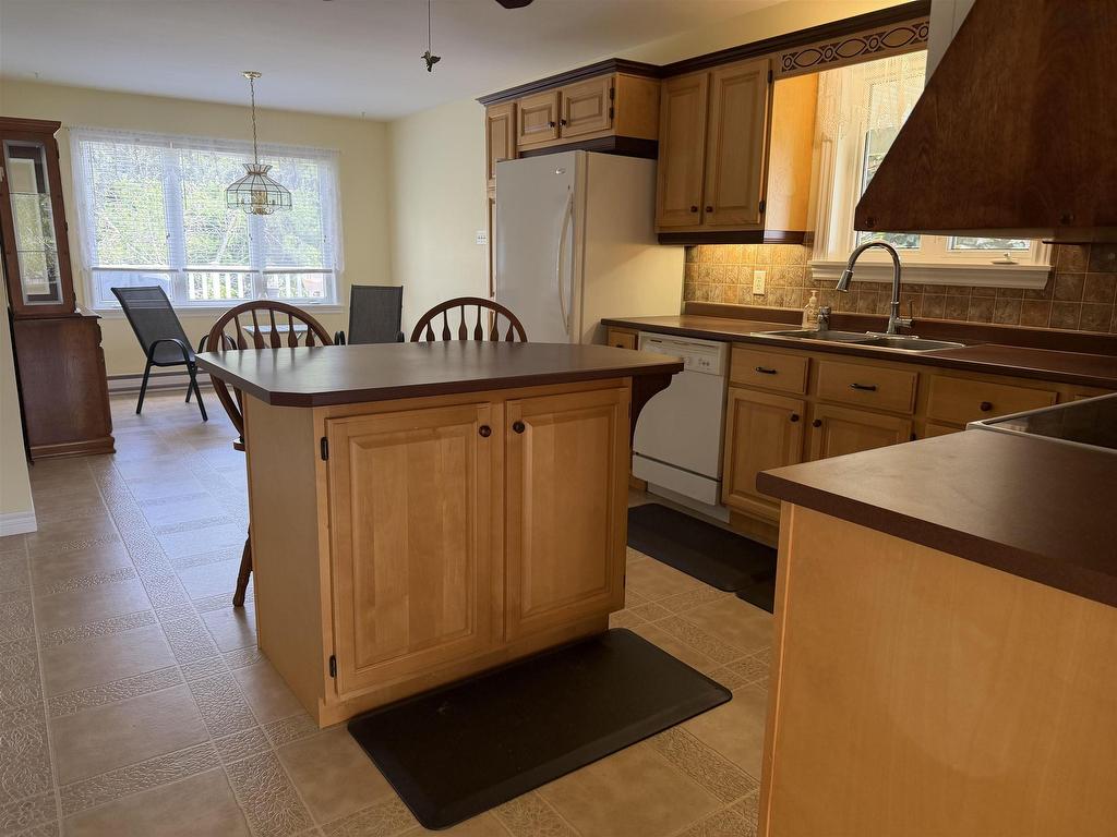 












27 Wellington Court

,
Truro,




NS
B2N 6M9

