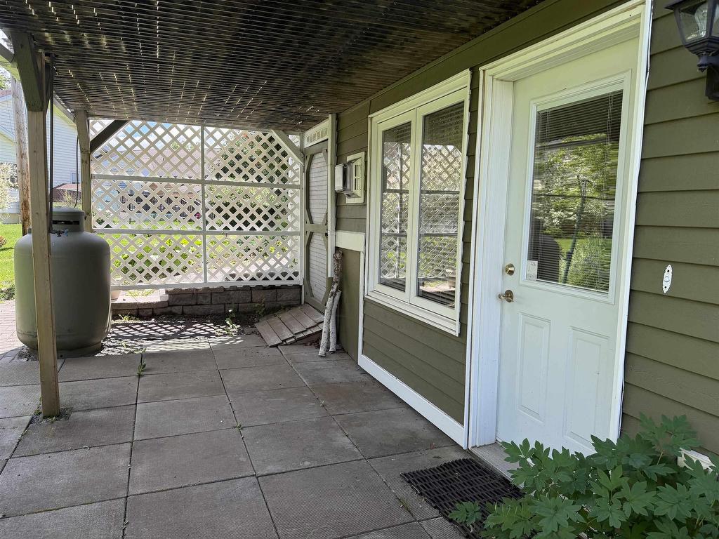 












27 Wellington Court

,
Truro,




NS
B2N 6M9

