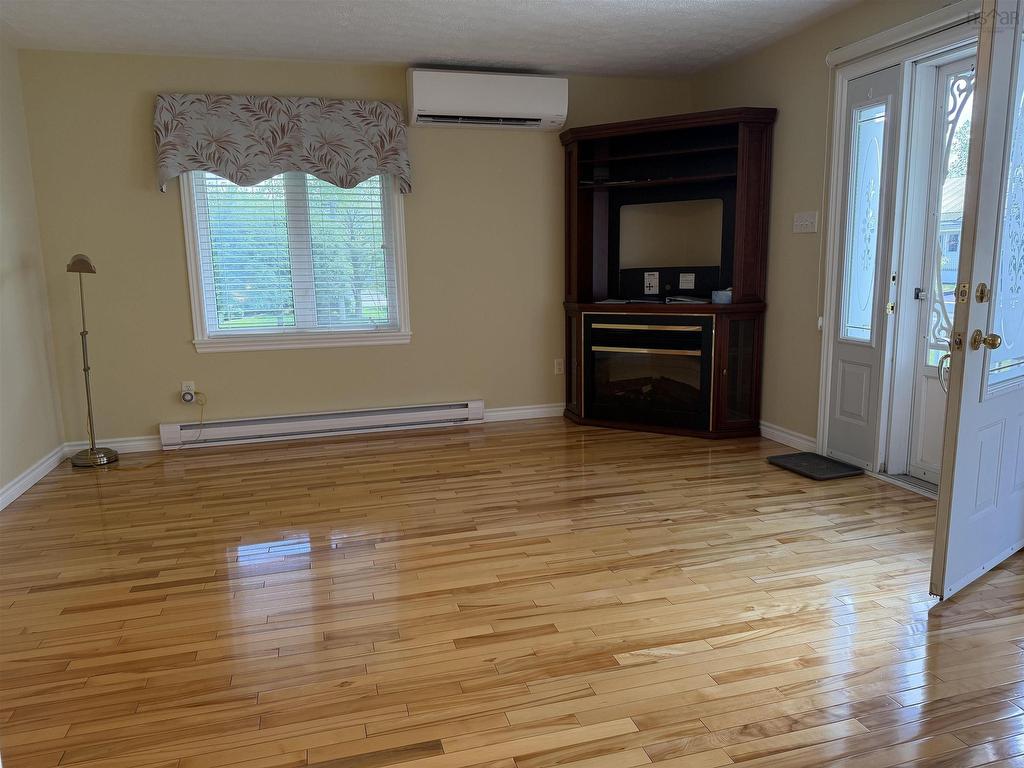 












27 Wellington Court

,
Truro,




NS
B2N 6M9


