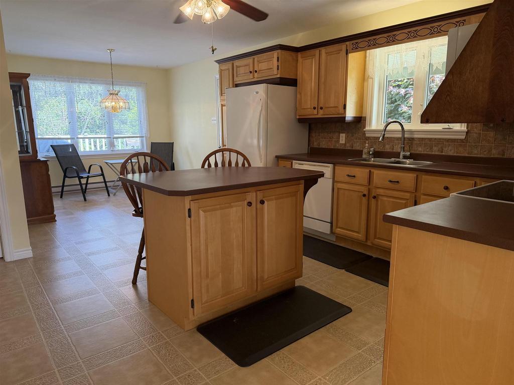 












27 Wellington Court

,
Truro,




NS
B2N 6M9

