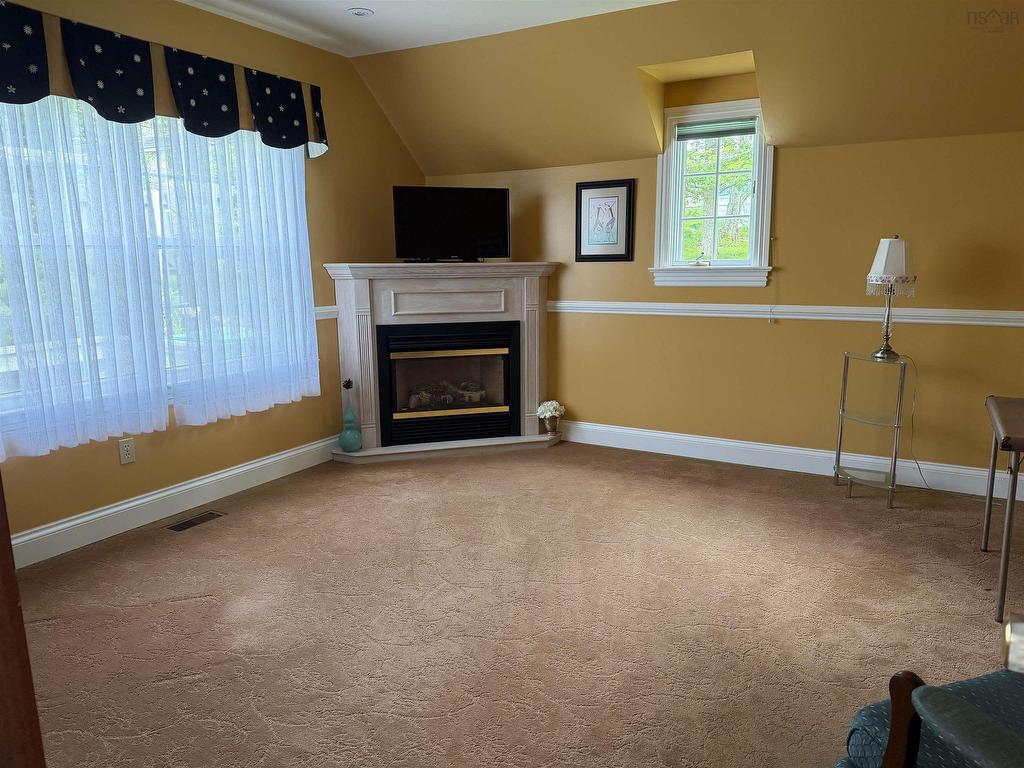 












21 Tulip Place

,
Truro,




NS
B2N 3M6

