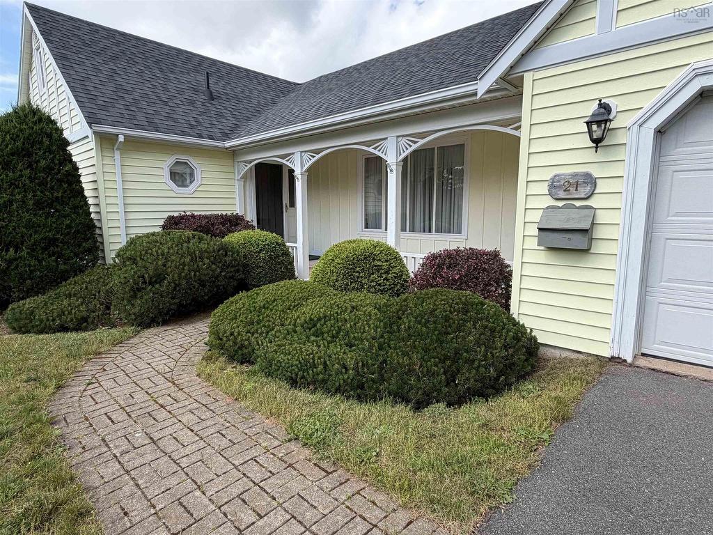 












21 Tulip Place

,
Truro,




NS
B2N 3M6

