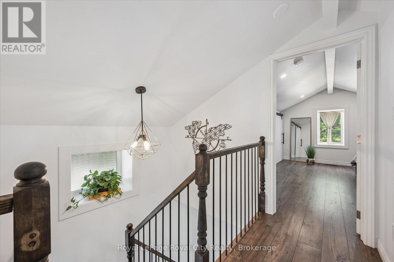 












470 PERTH STREET

,
Centre Wellington (Fergus),




Ontario
N1M2S7

