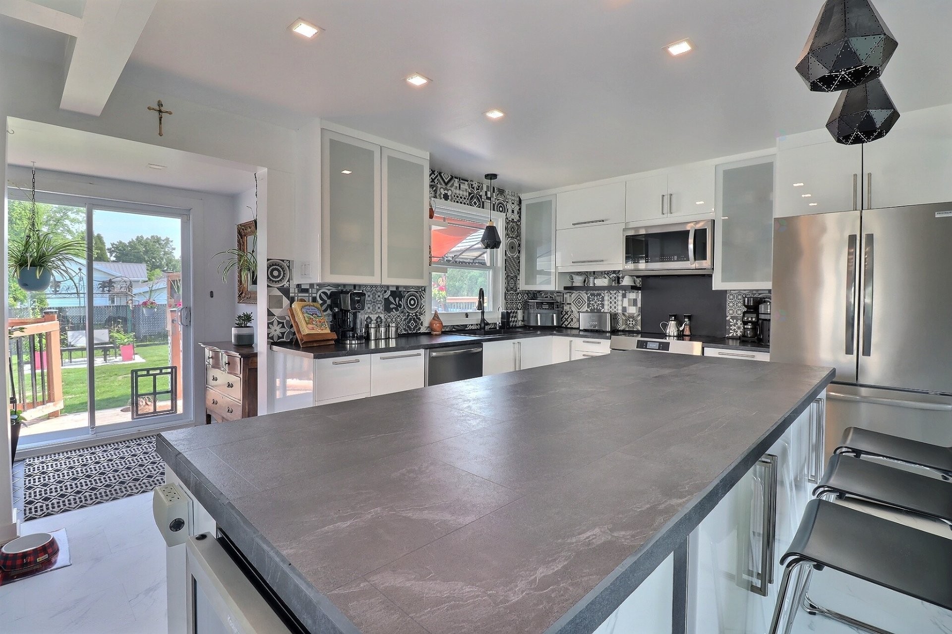 









2748


Rue Lafrance

,
Saguenay (Jonquière),




QC
G7S1C8

