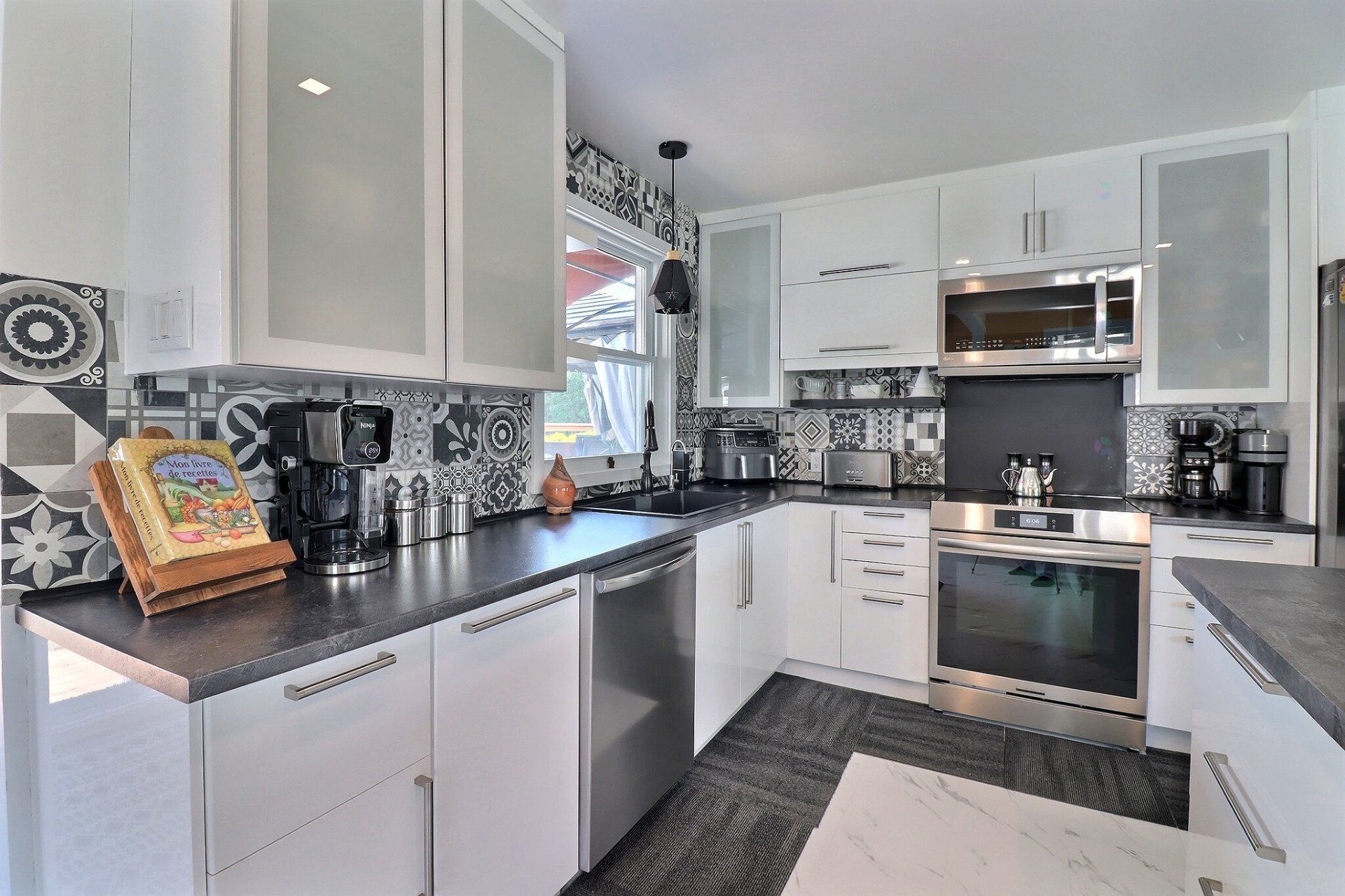 









2748


Rue Lafrance

,
Saguenay (Jonquière),




QC
G7S1C8

