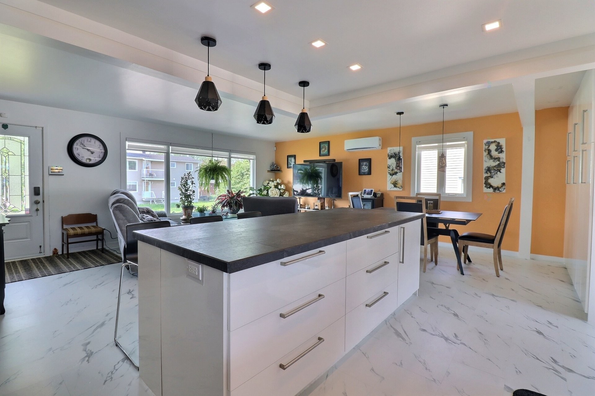 









2748


Rue Lafrance

,
Saguenay (Jonquière),




QC
G7S1C8

