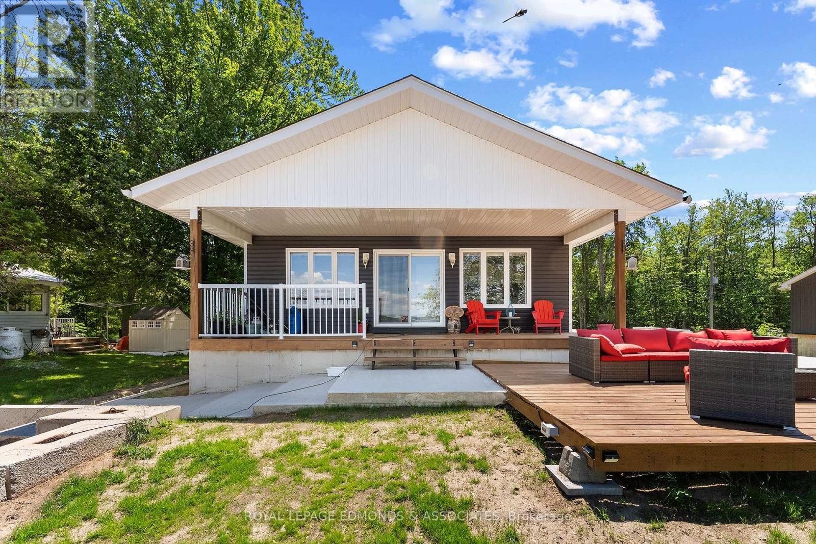 












63 GREATVIEW TRAIL

,
Whitewater Region,




Ontario
K8A6W2

