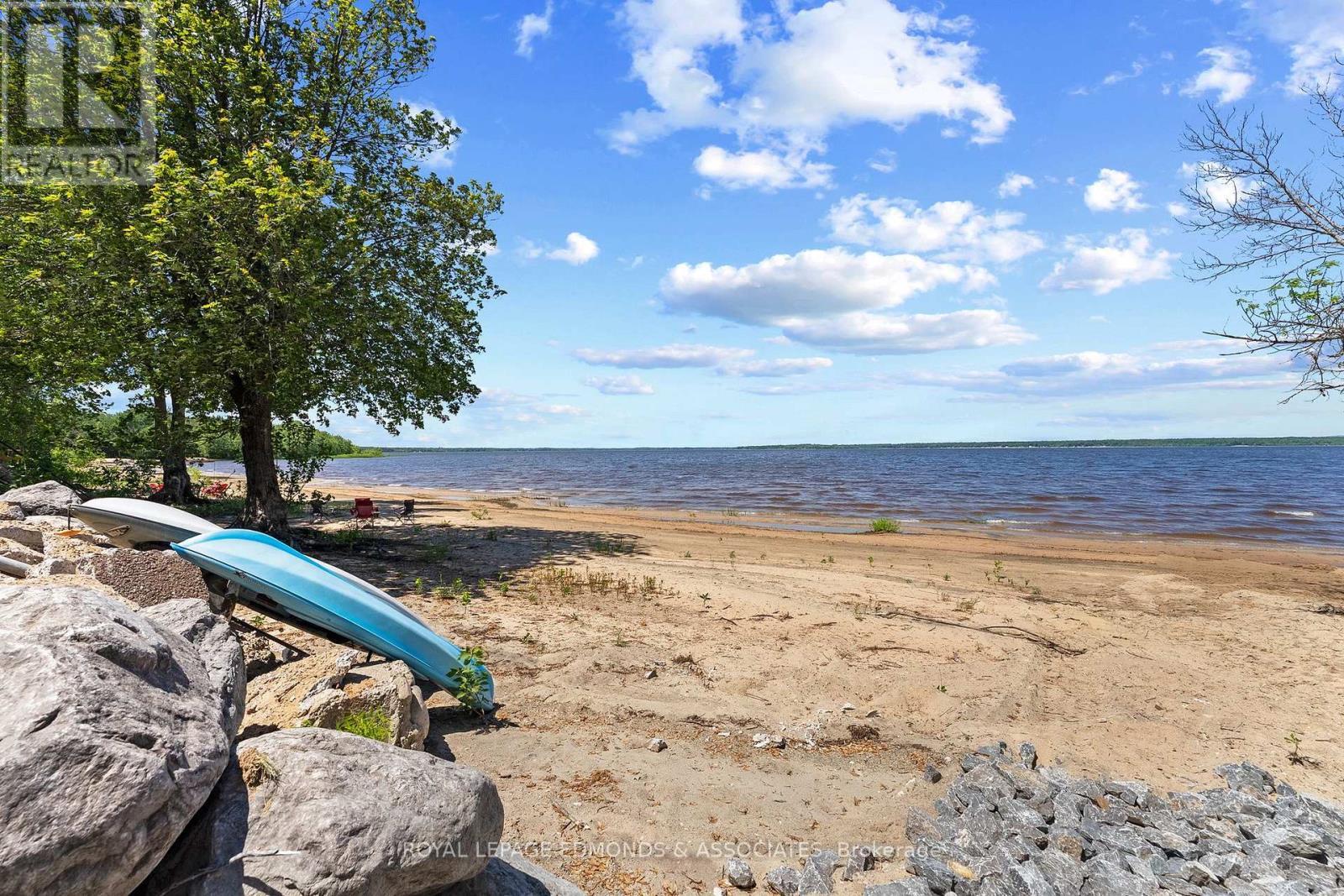 












63 GREATVIEW TRAIL

,
Whitewater Region,




Ontario
K8A6W2

