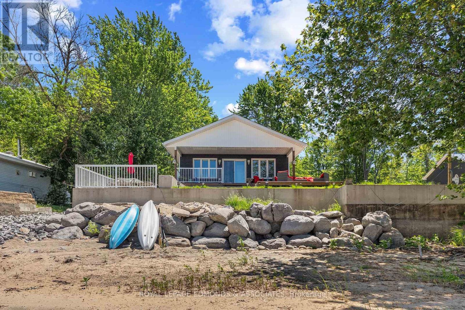 












63 GREATVIEW TRAIL

,
Whitewater Region,




Ontario
K8A6W2

