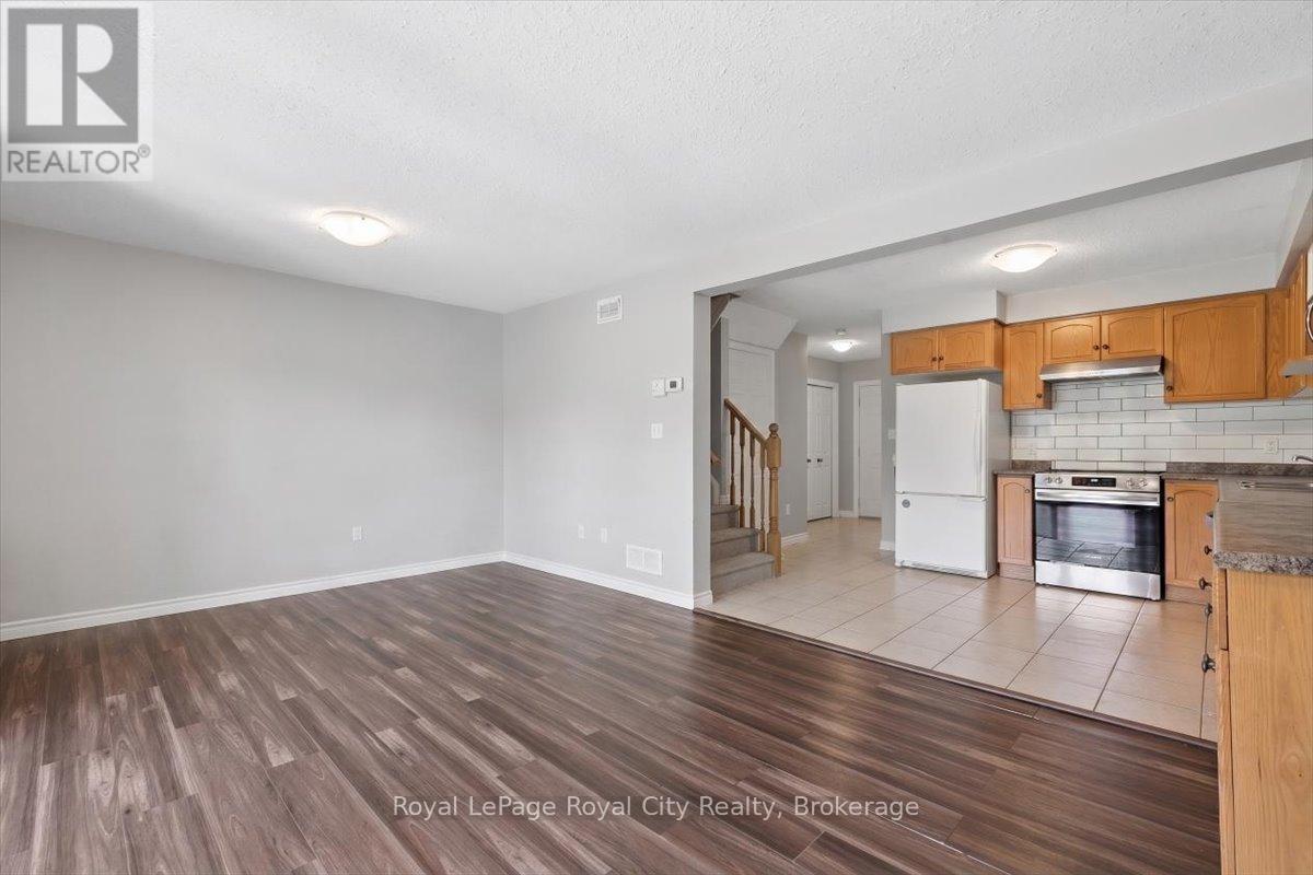 












25 - 1498 GORDON STREET

,
Guelph (Pineridge/Westminster Woods),




Ontario
N1L1C8

